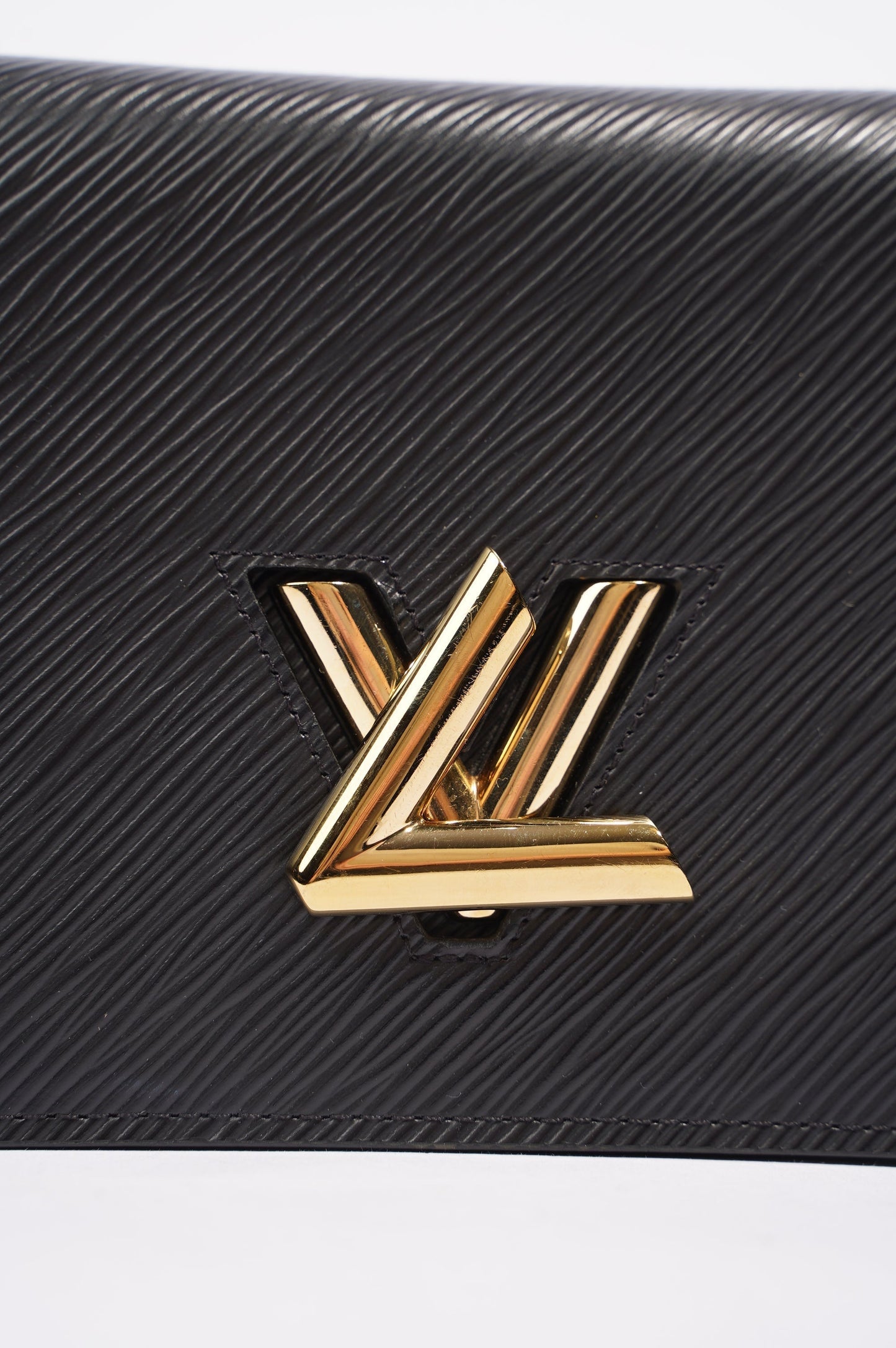 Louis Vuitton Womens Twist Chain Pouch Black Epi Leather