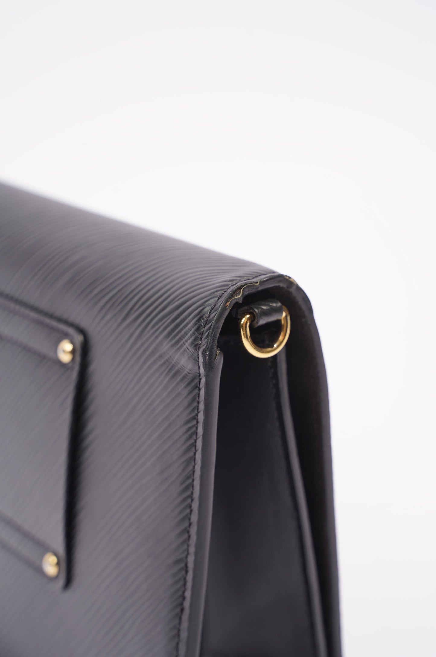 Louis Vuitton Womens Twist Chain Pouch Black Epi Leather