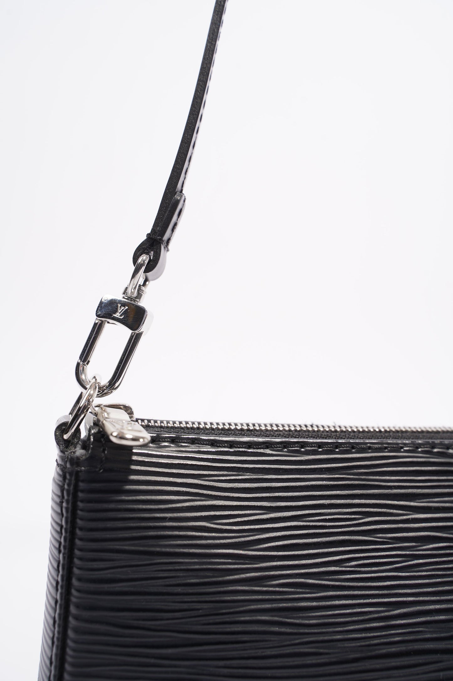 Louis Vuitton Womens Pochette Accessoires Black Epi Leather