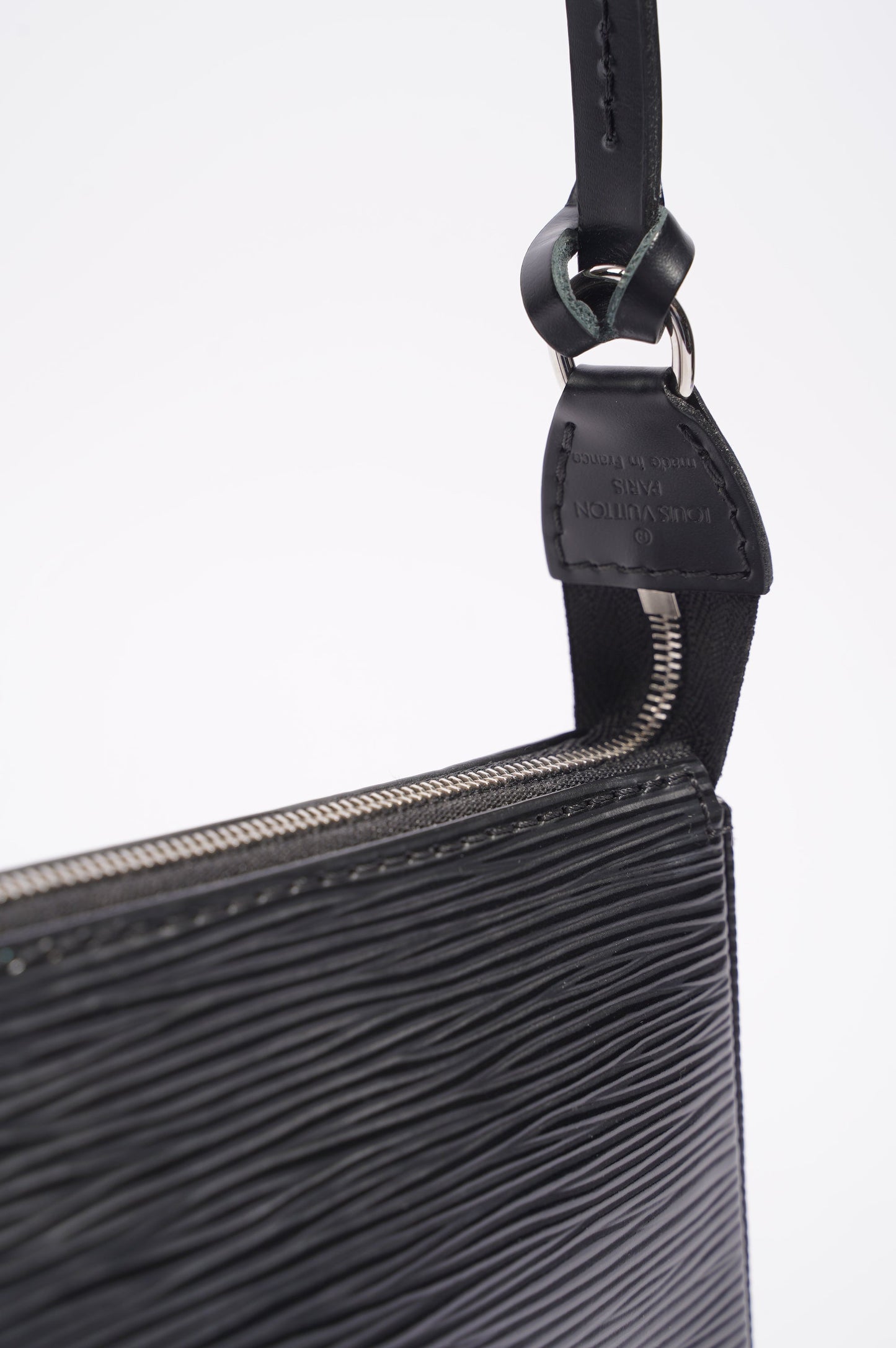 Louis Vuitton Womens Pochette Accessoires Black Epi Leather