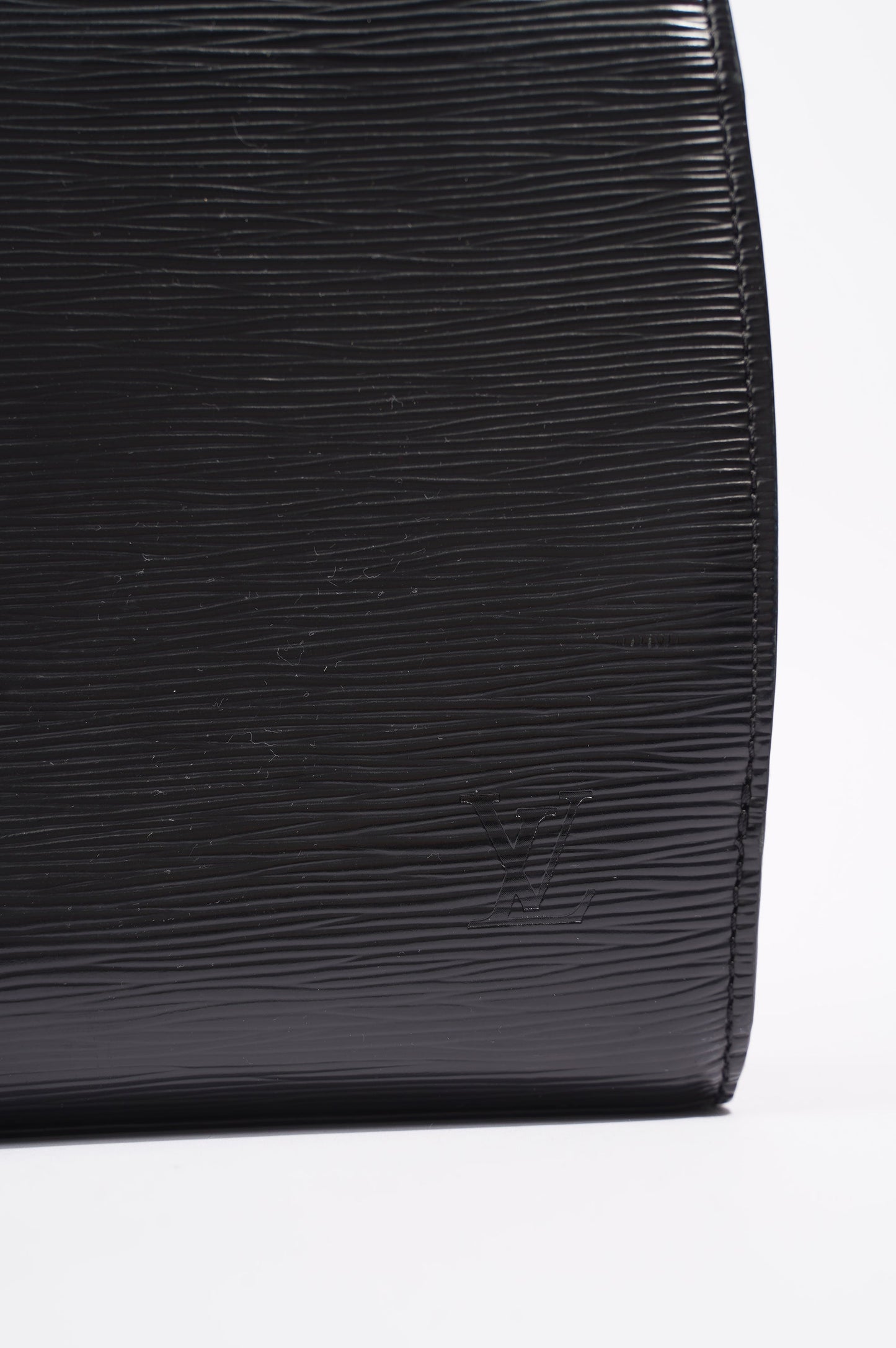 Louis Vuitton Womens Pont Neuf Black Epi Leather