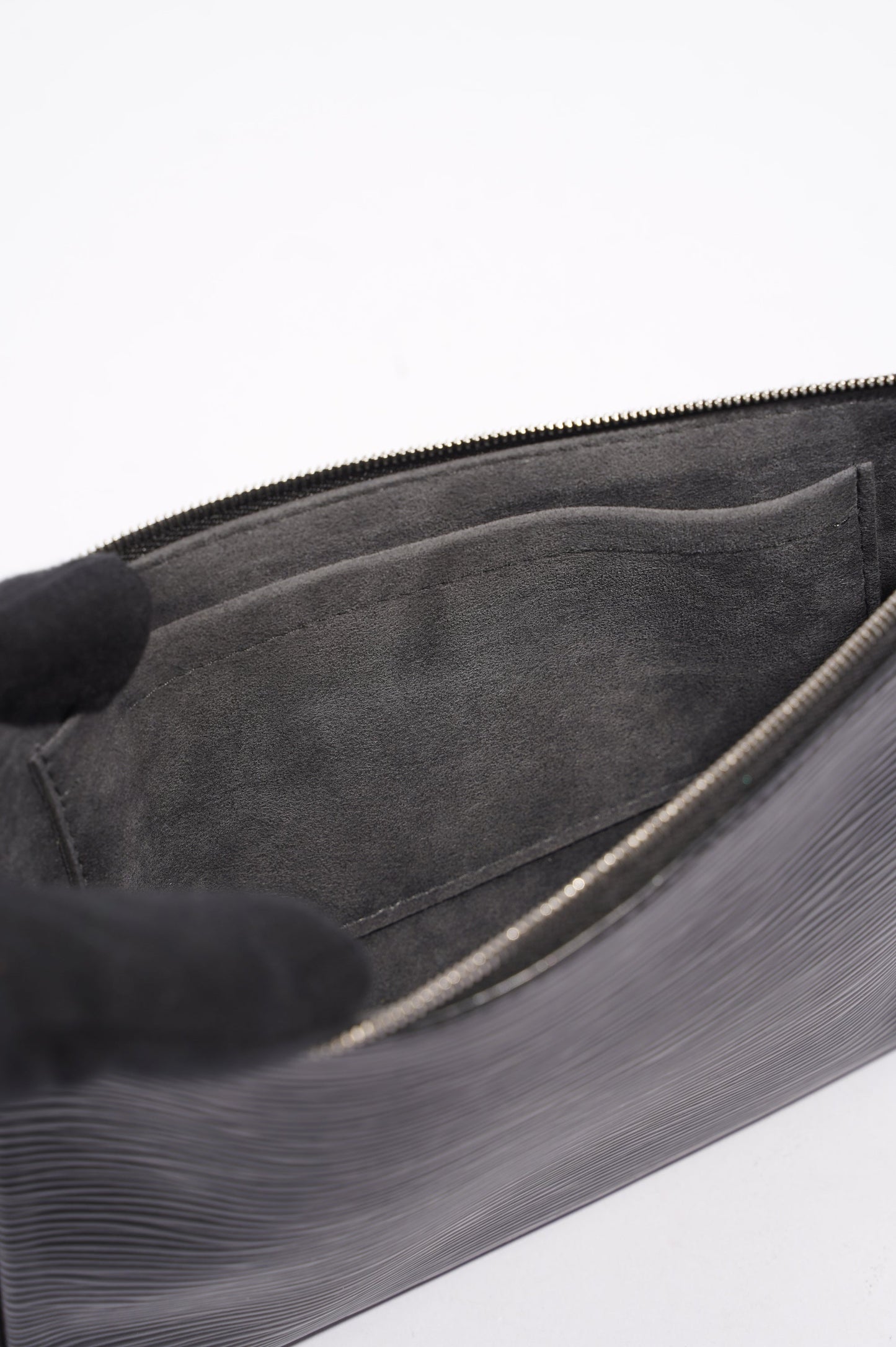 Louis Vuitton Womens Pochette Accessoires Black Epi Leather