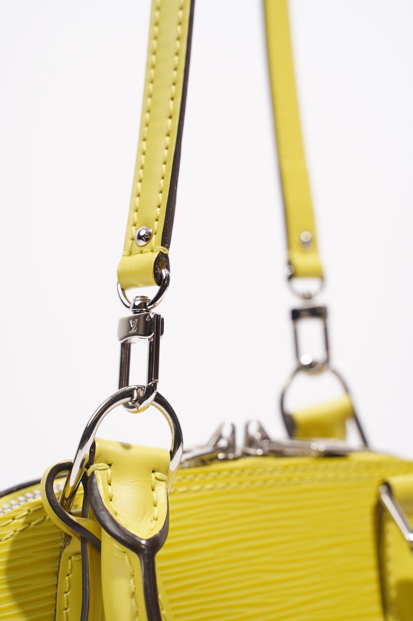 Louis Vuitton Womens Alma Epi Green BB