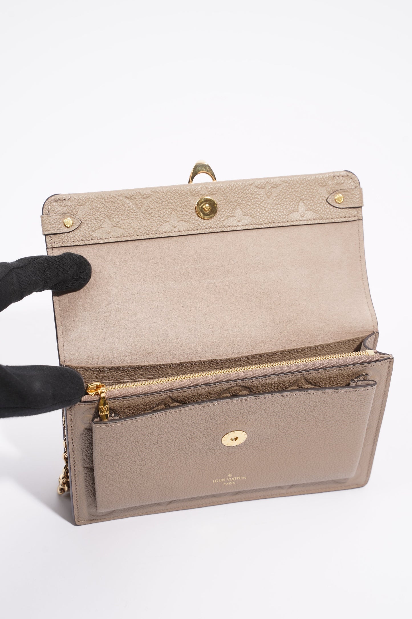 Louis Vuitton Womens Vavin Chain Wallet Beige Empreinte Leather