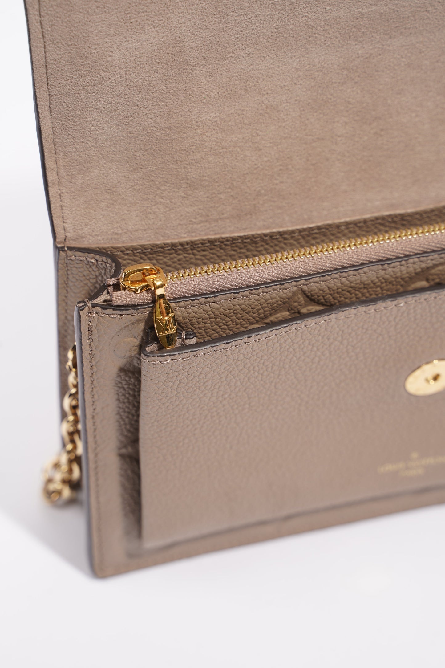 Louis Vuitton Womens Vavin Chain Wallet Beige Empreinte Leather