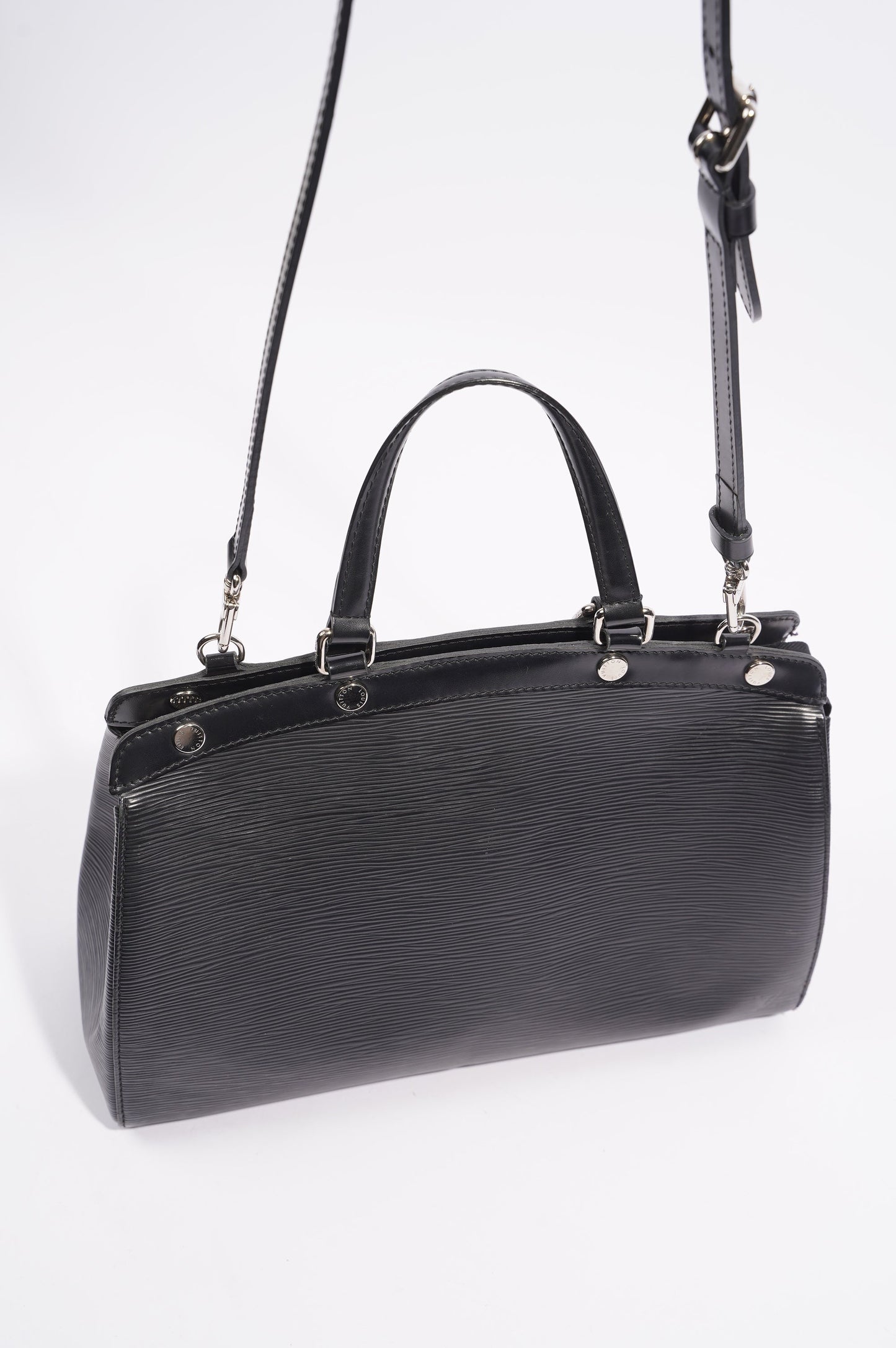 Louis Vuitton Womens Brea Black Epi Leather MM