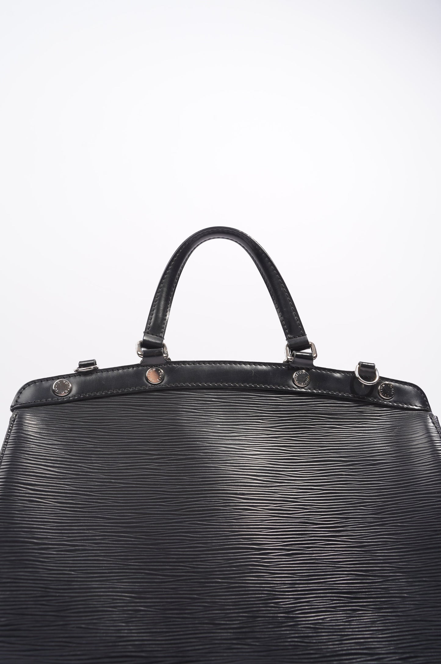 Louis Vuitton Womens Brea Black Epi Leather MM
