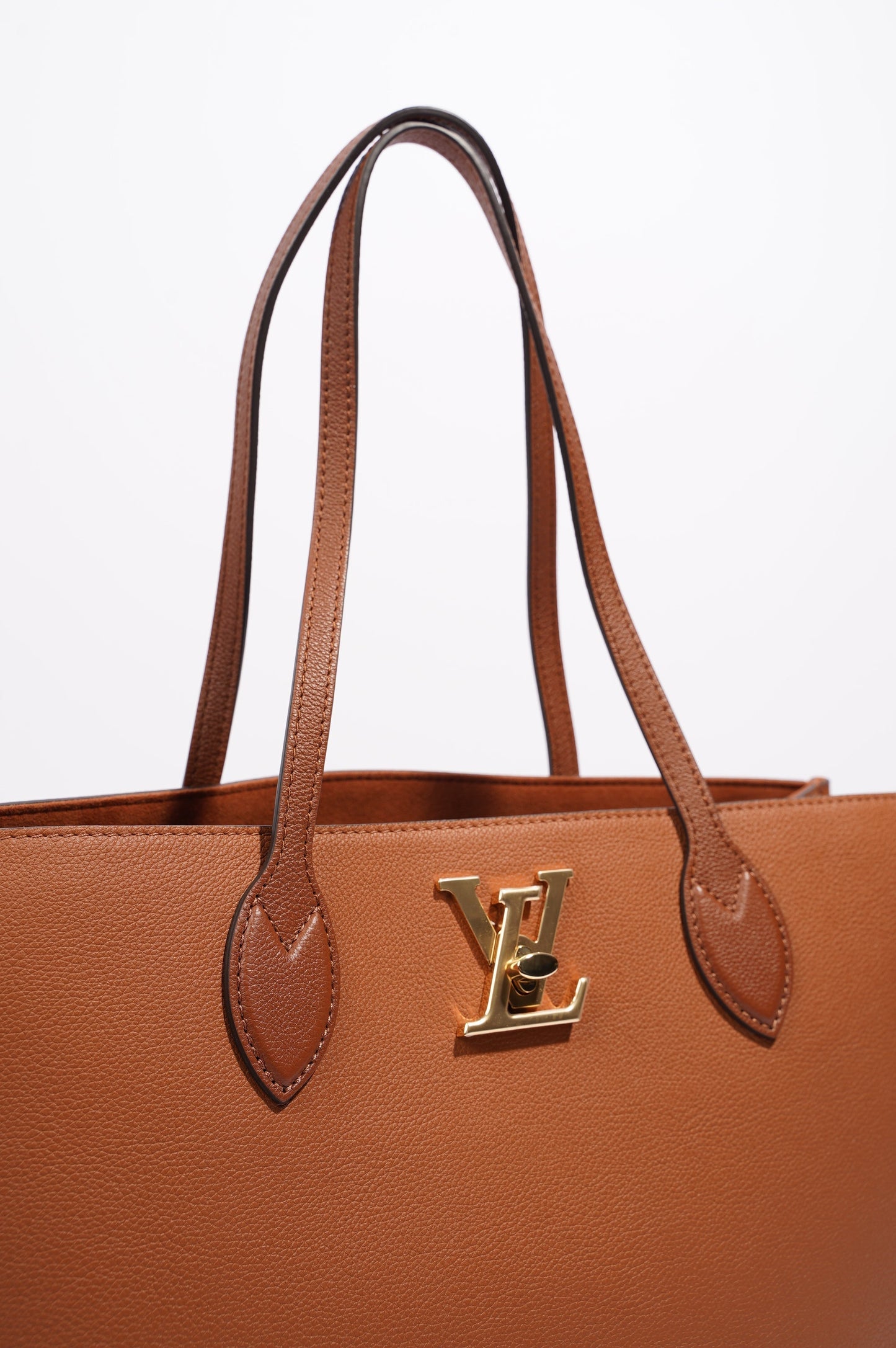 Louis Vuitton Womens Lockme Shopping Bag Chataigne
