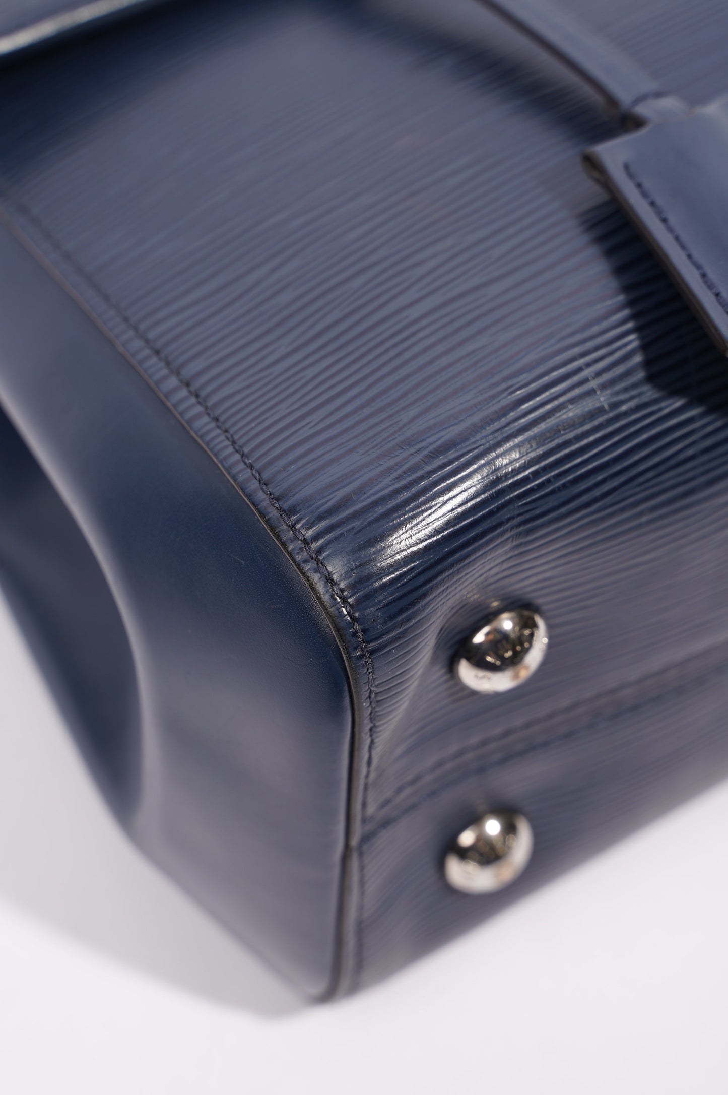 Louis Vuitton Womens Cluny Bag Indigo Epi Leather MM
