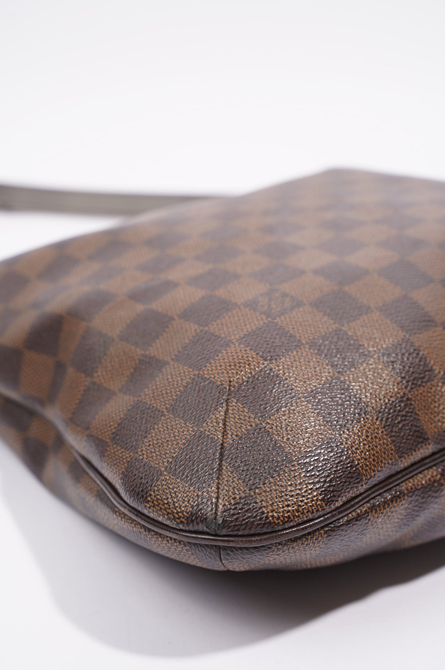 Louis Vuitton Womens Vintage Bloomsbury Damier Ebene