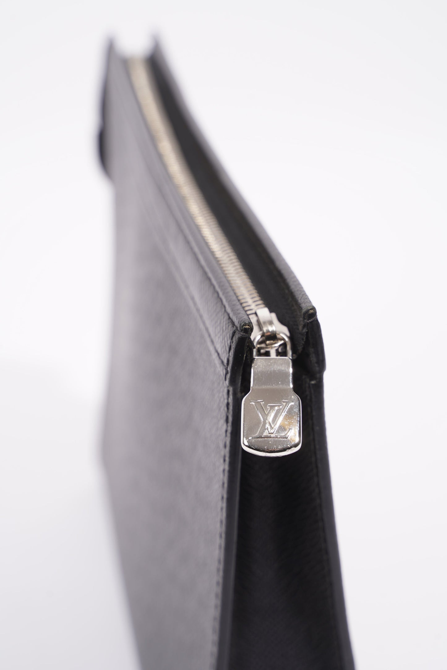Louis Vuitton Mens Pochette Voyage Black MM