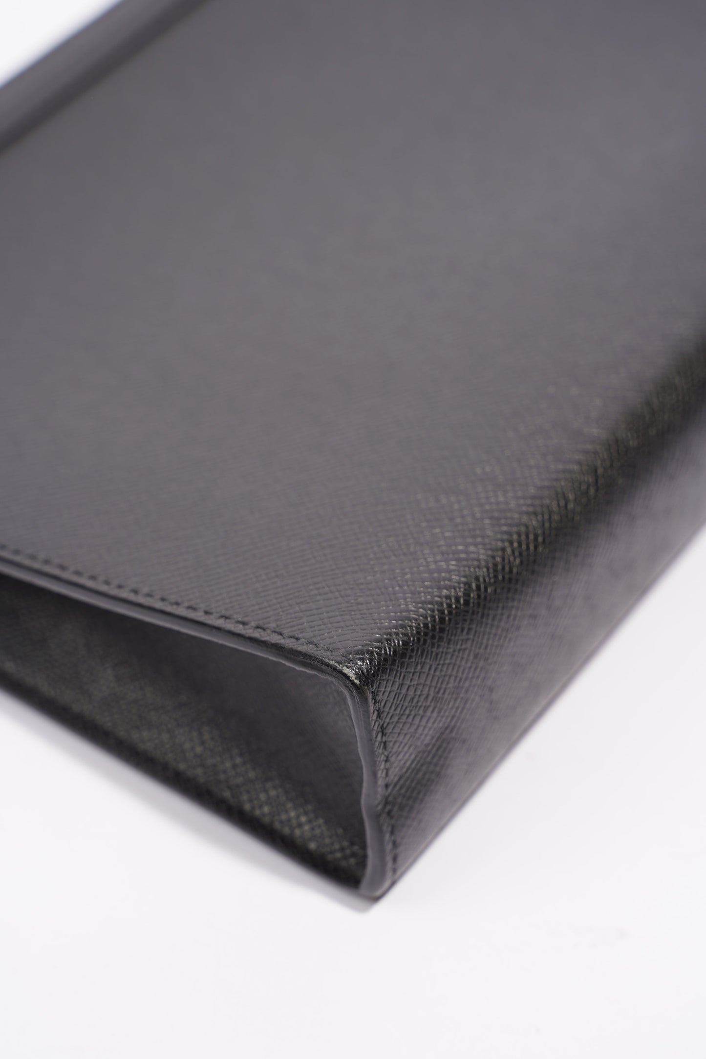 Louis Vuitton Mens Pochette Voyage Black MM