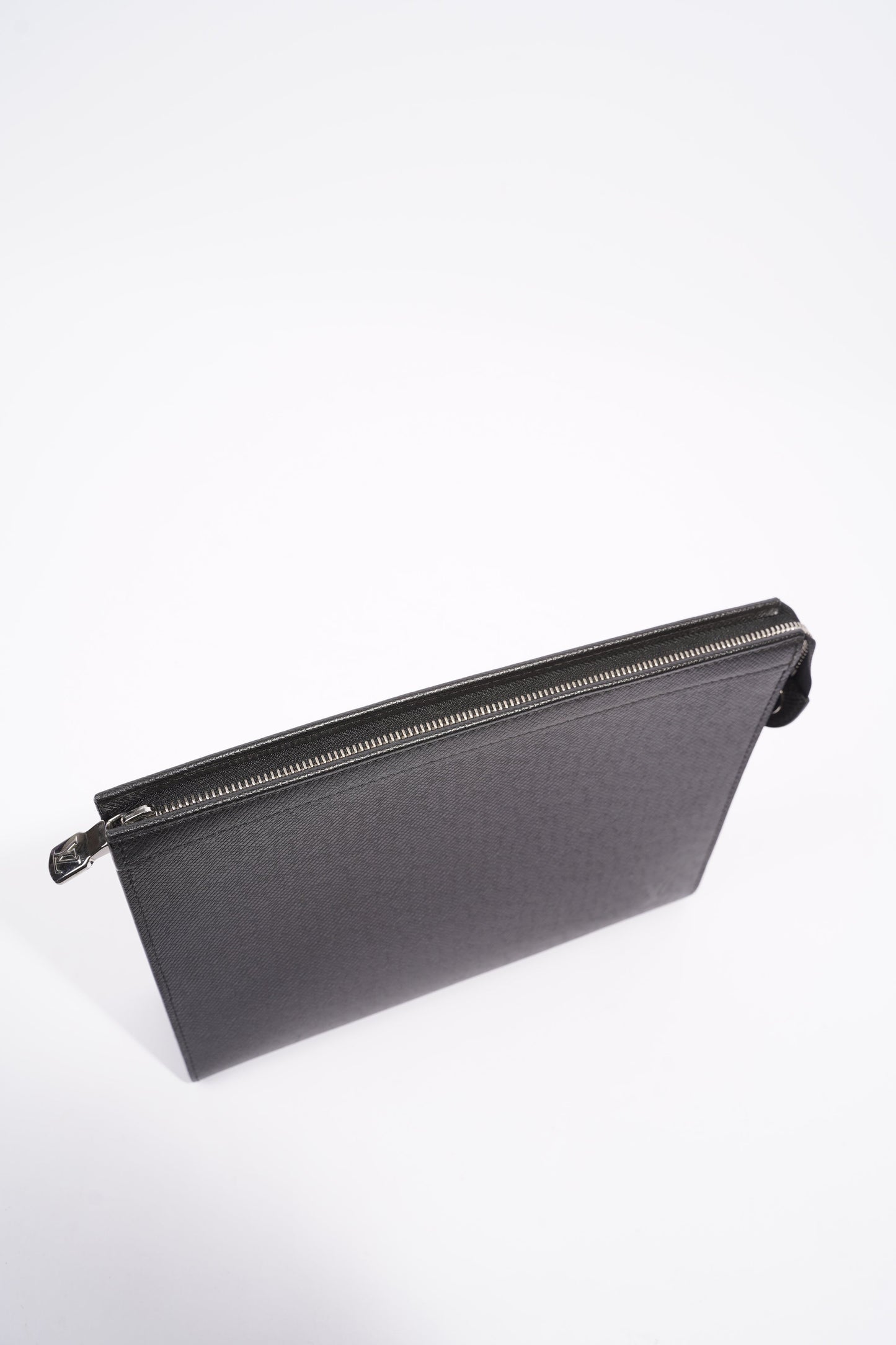 Louis Vuitton Mens Pochette Voyage Black MM
