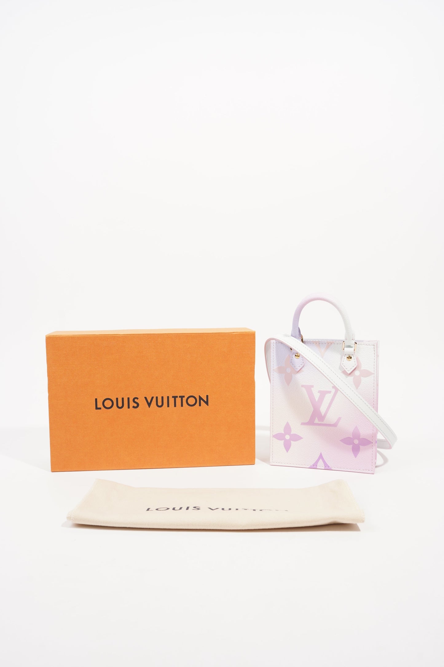 Louis Vuitton Womens Petit Sac Plat