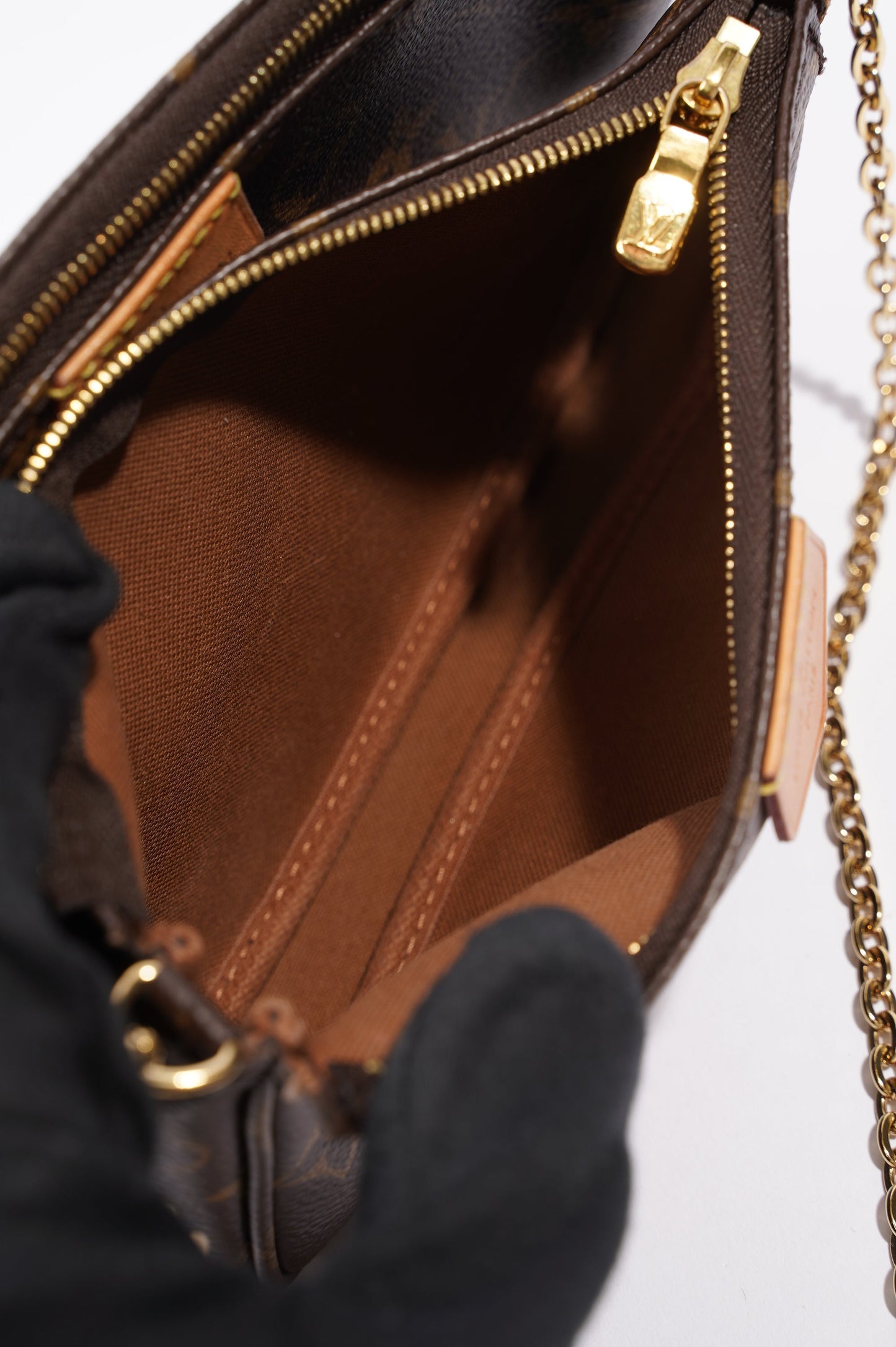 Louis Vuitton Womens Multi Pochette Accessoire Monogram
