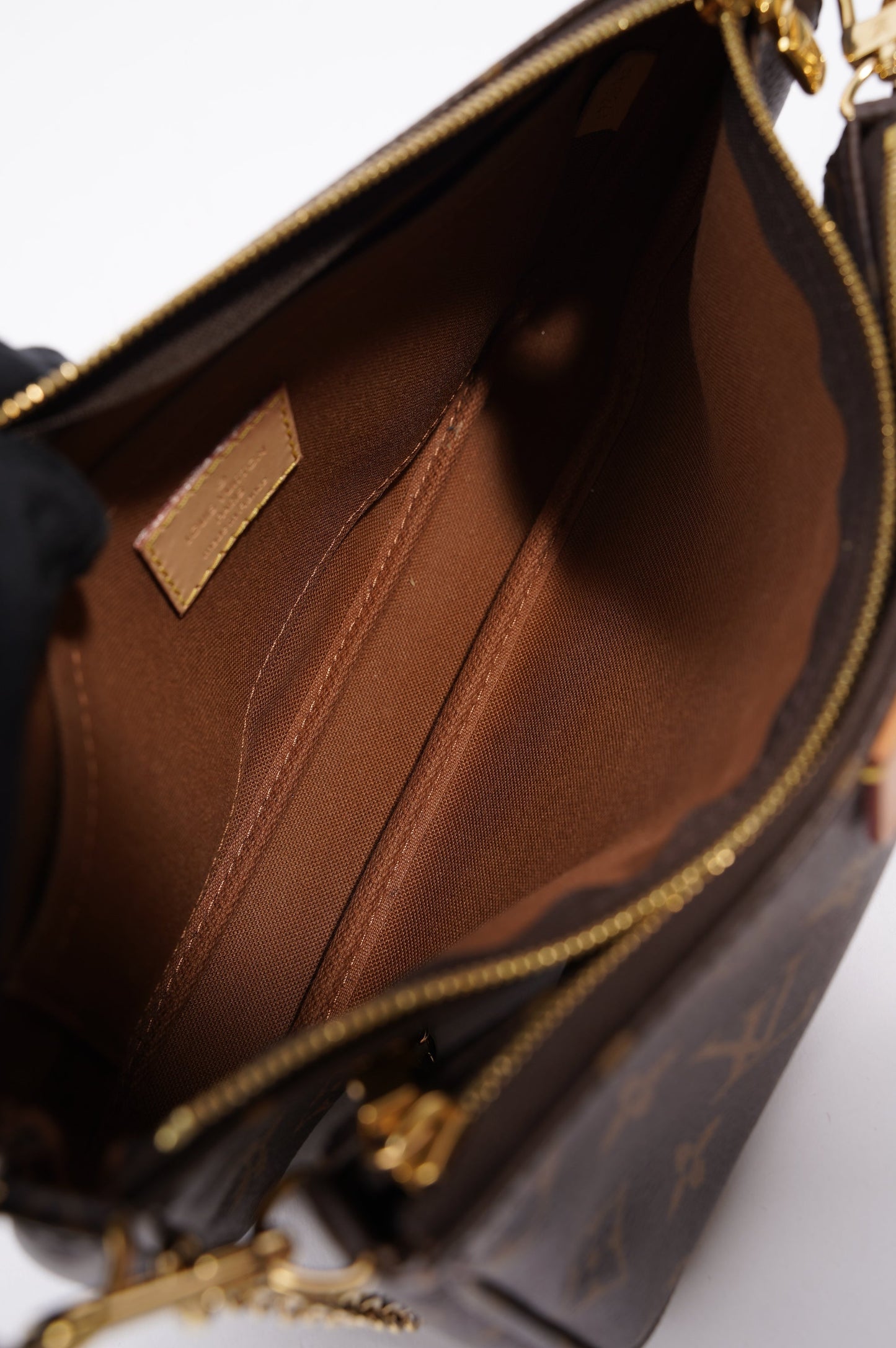 Louis Vuitton Womens Multi Pochette Accessoire Monogram