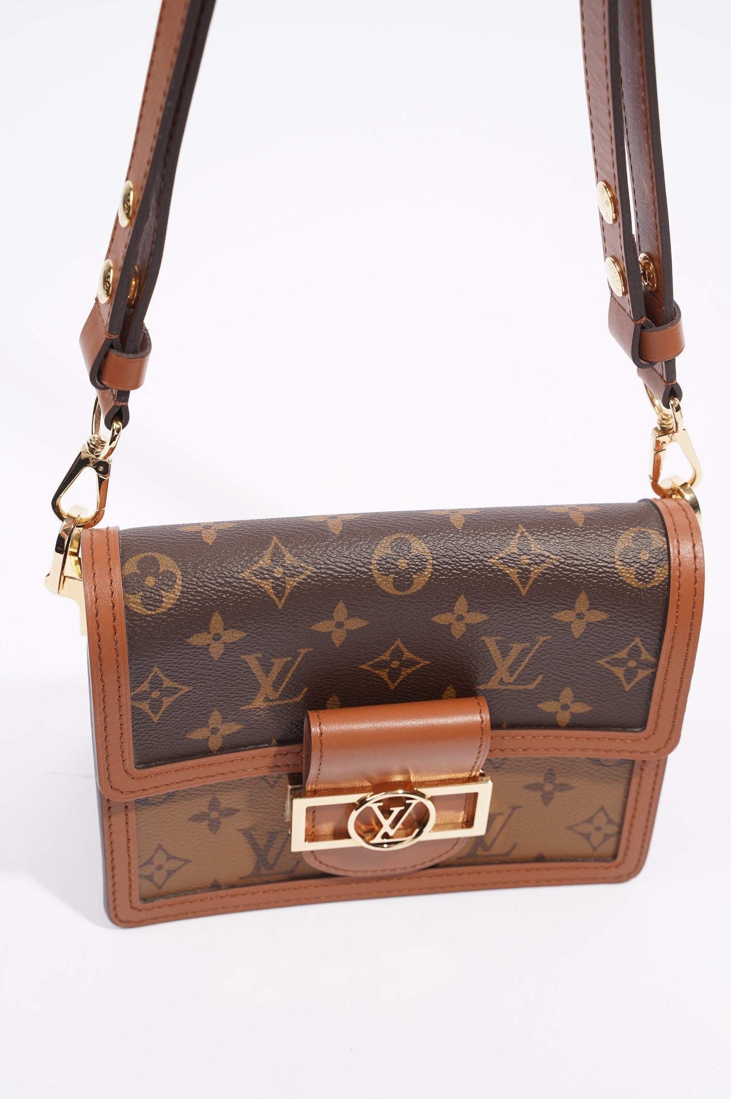 Louis Vuitton Womens Dauphine Mini Bag Monogram