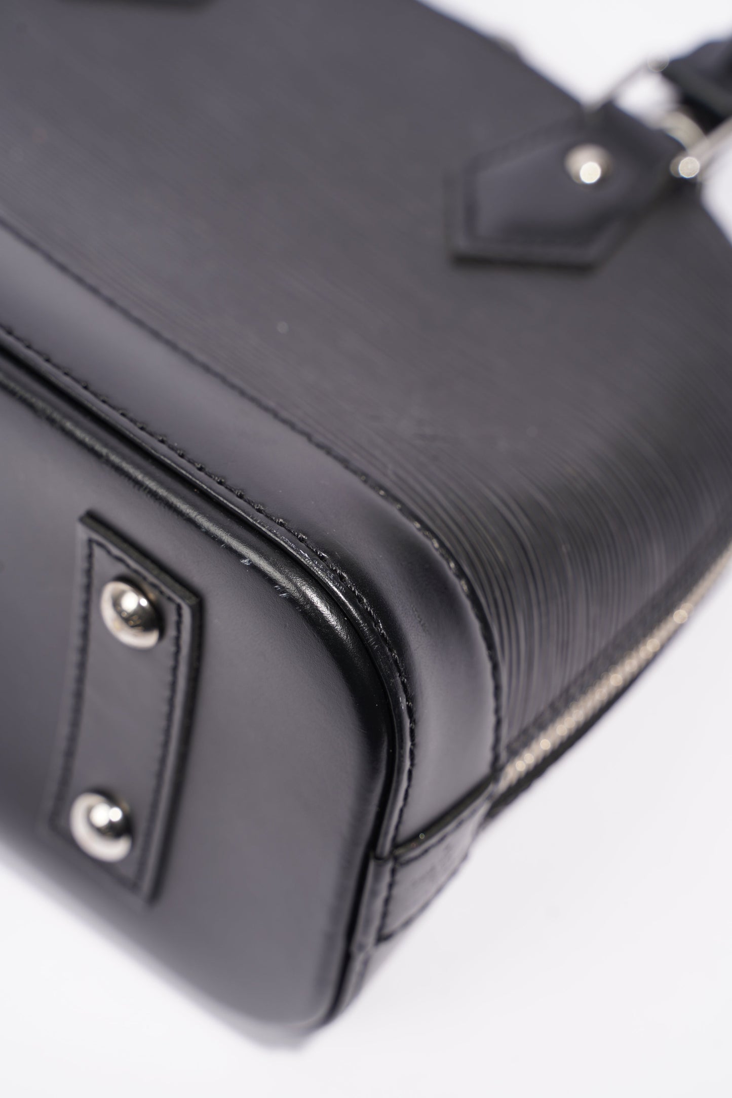 Louis Vuitton Womens Alma Black Epi Leather BB