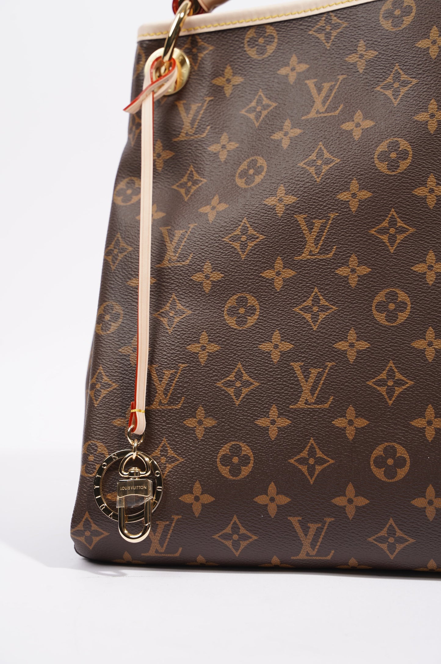 Louis Vuitton Womens Artsy Monogram Cream MM