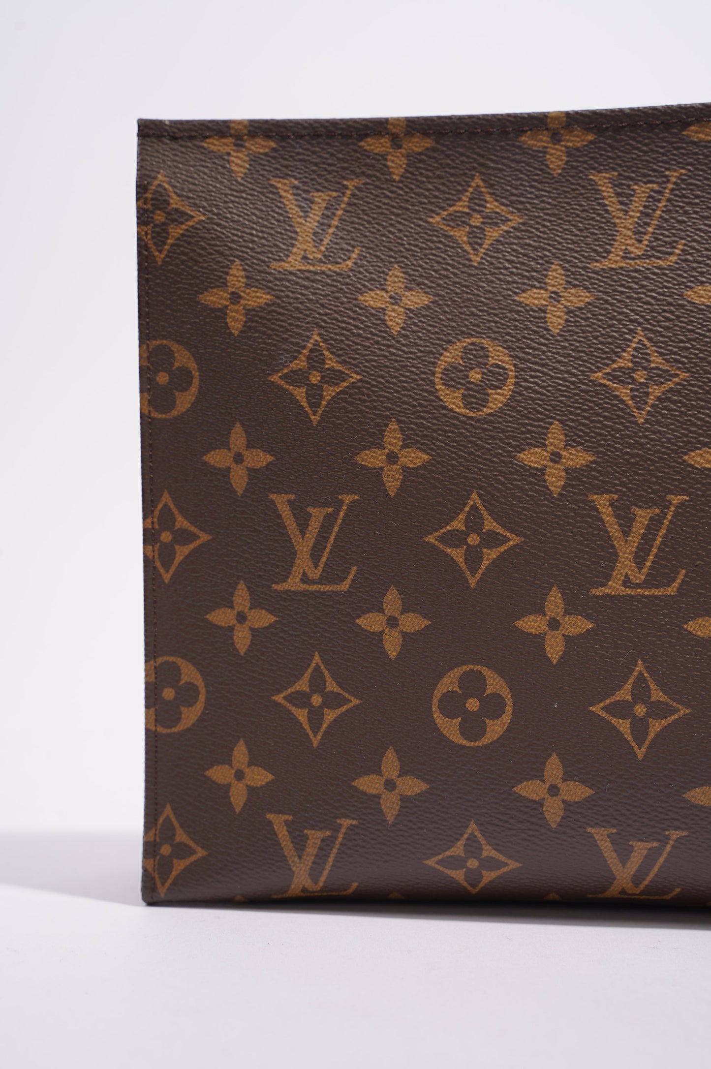 Louis Vuitton Womens Toiletry Monogram 26