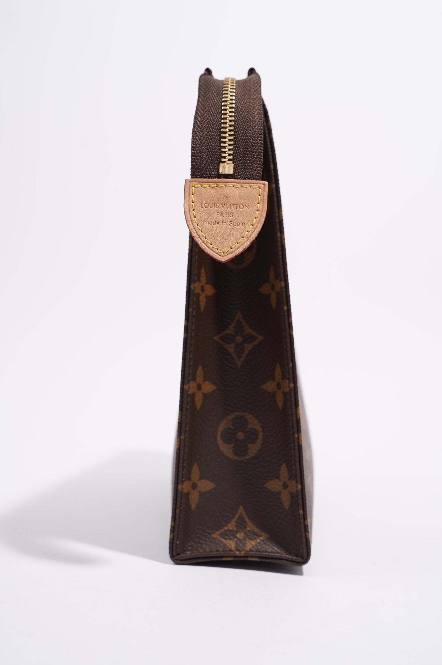 Louis Vuitton Womens Toiletry Monogram 26