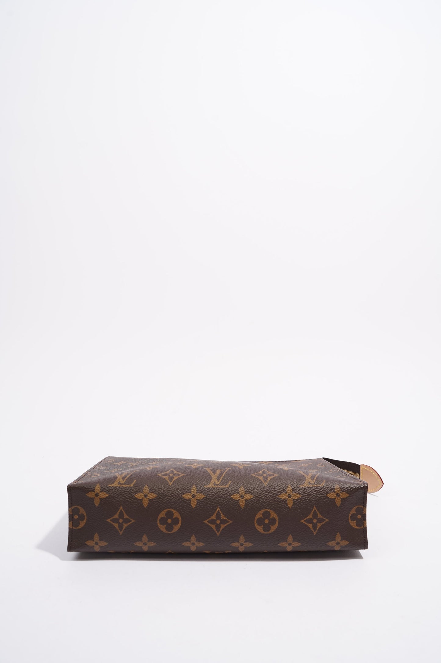Louis Vuitton Womens Toiletry Monogram 26