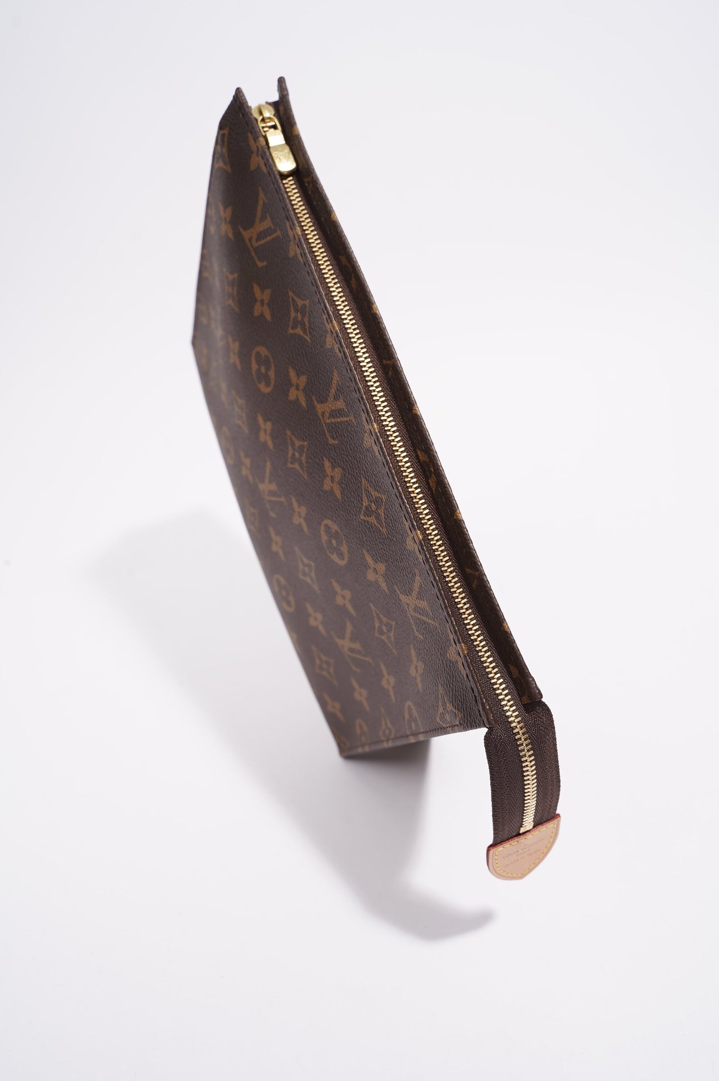 Louis Vuitton Womens Toiletry Monogram 26