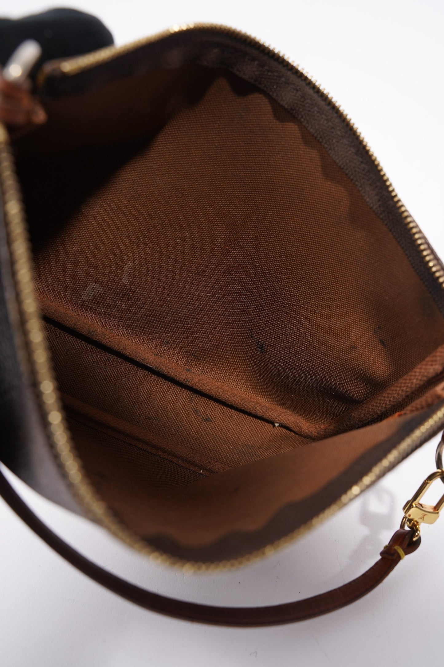 Louis Vuitton Womens Vintage Pochette Accessoire Monogram