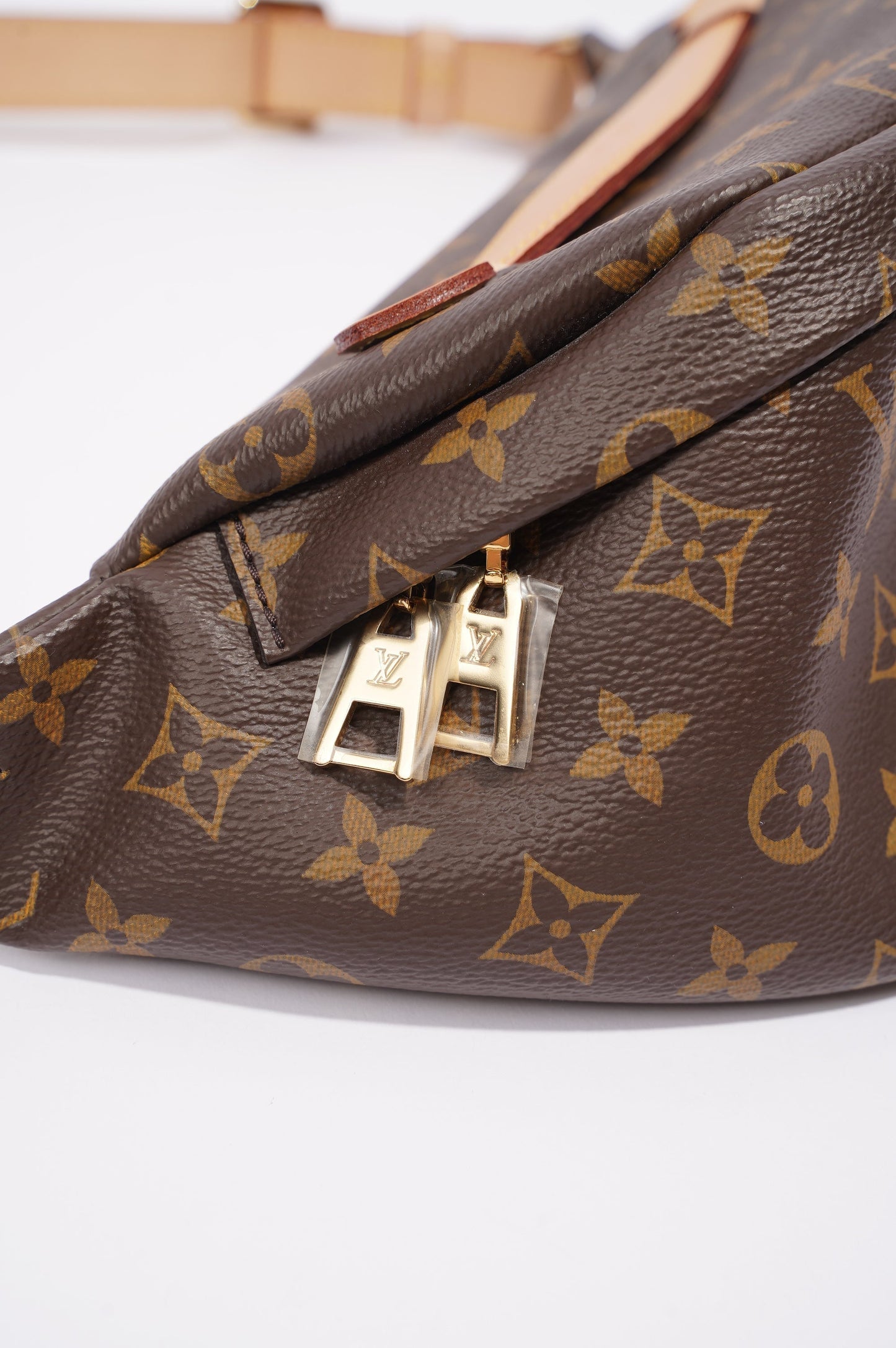 Louis Vuitton Womens Bumbag Monogram Canvas