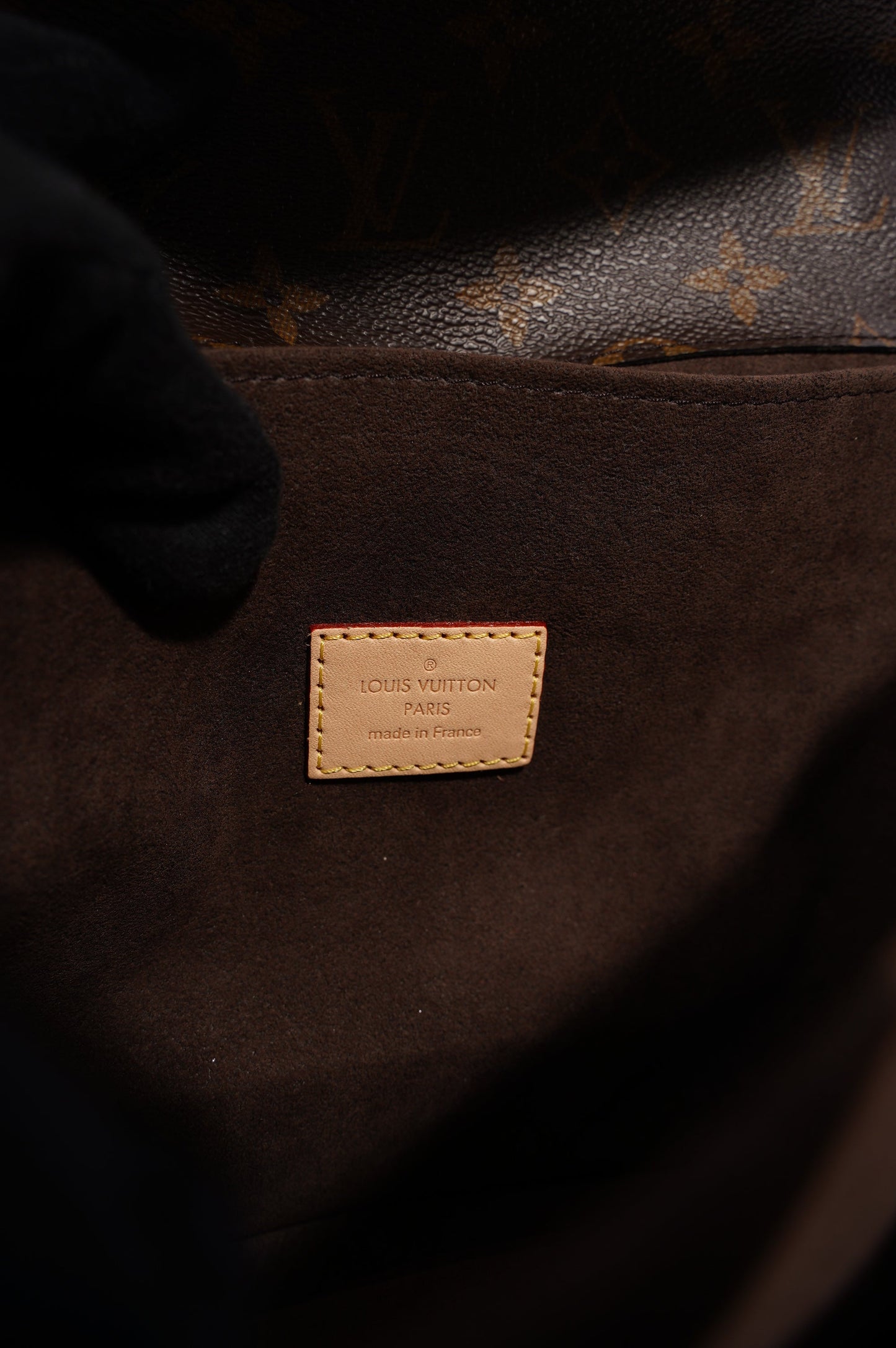 Louis Vuitton Womens Pochette Metis Monogram Canvas