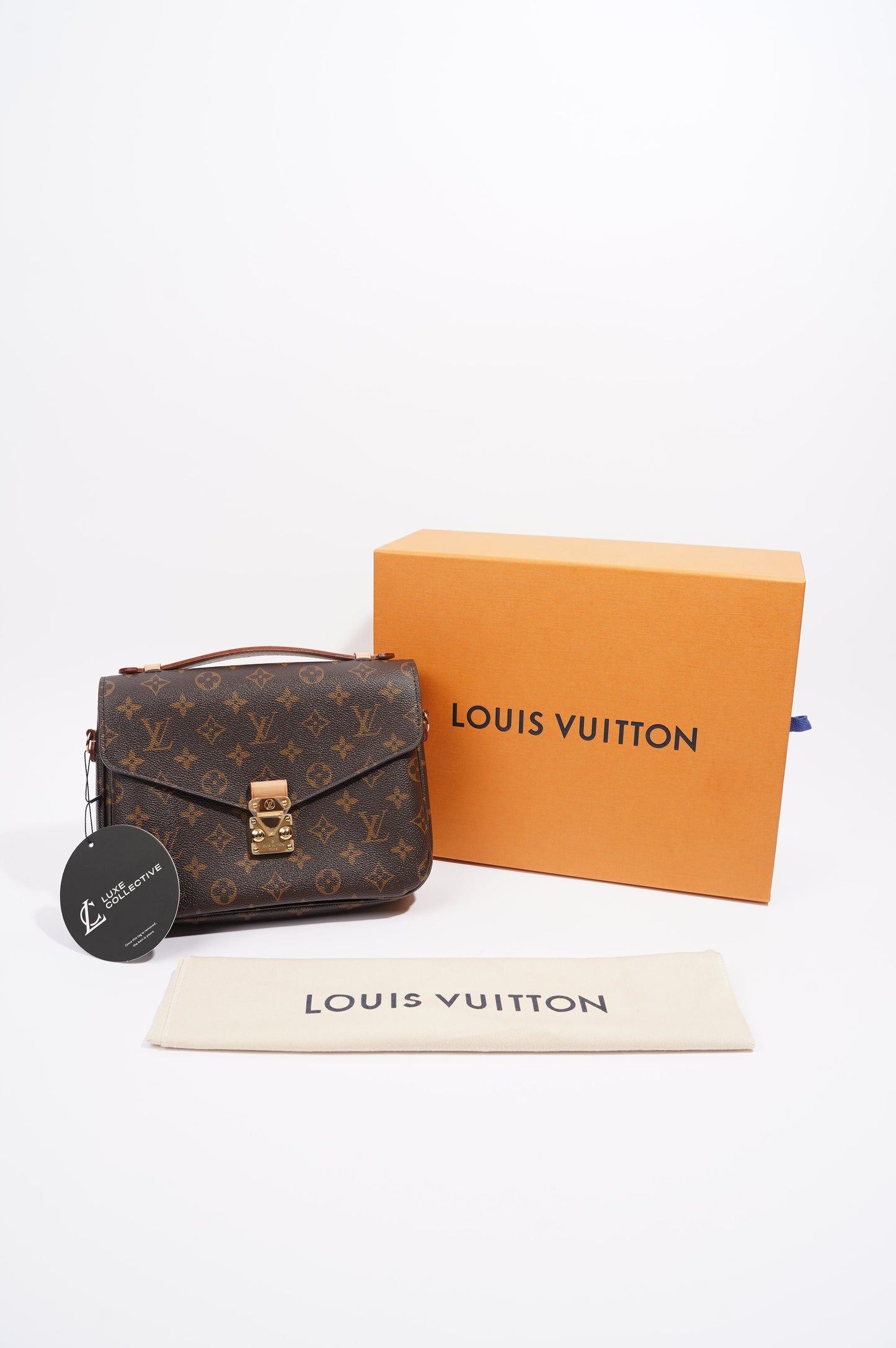 Louis Vuitton Womens Pochette Metis Monogram Canvas