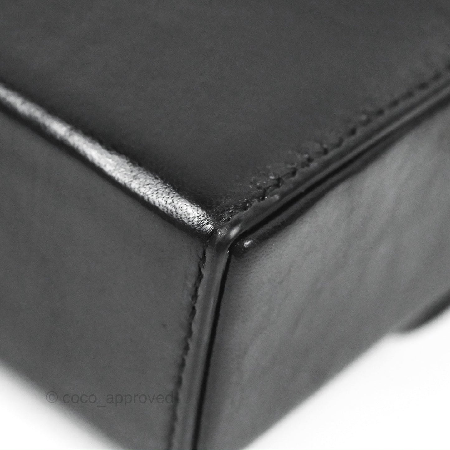 Christian Dior 30 Montaigne Box Bag Black Shiny Clinked Lambskin Gold Hardware