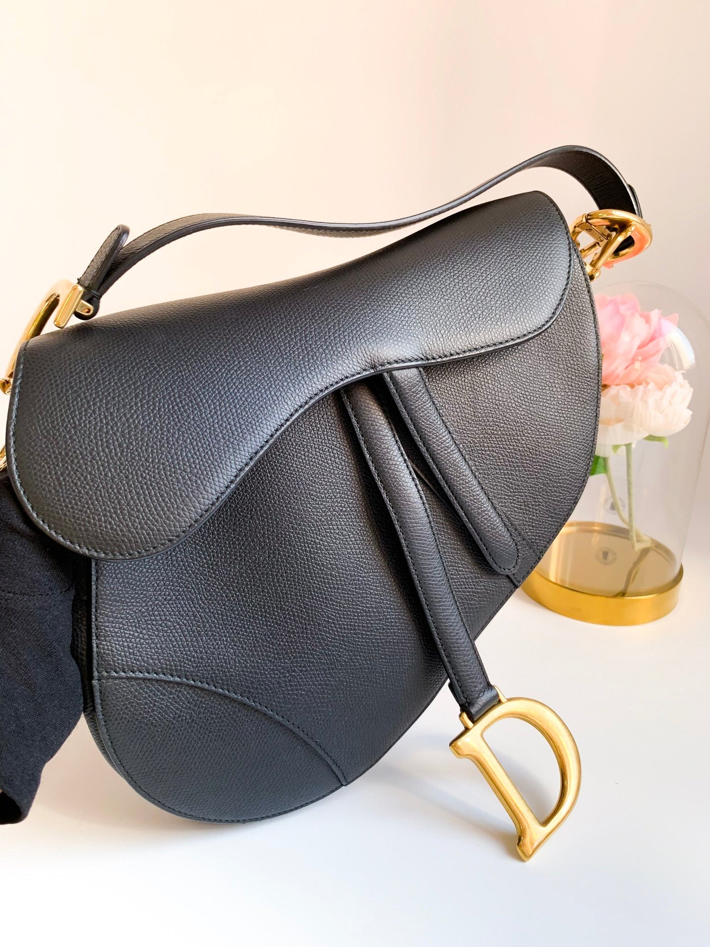 Dior Saddle Medium Black Grained Calfskin GHW