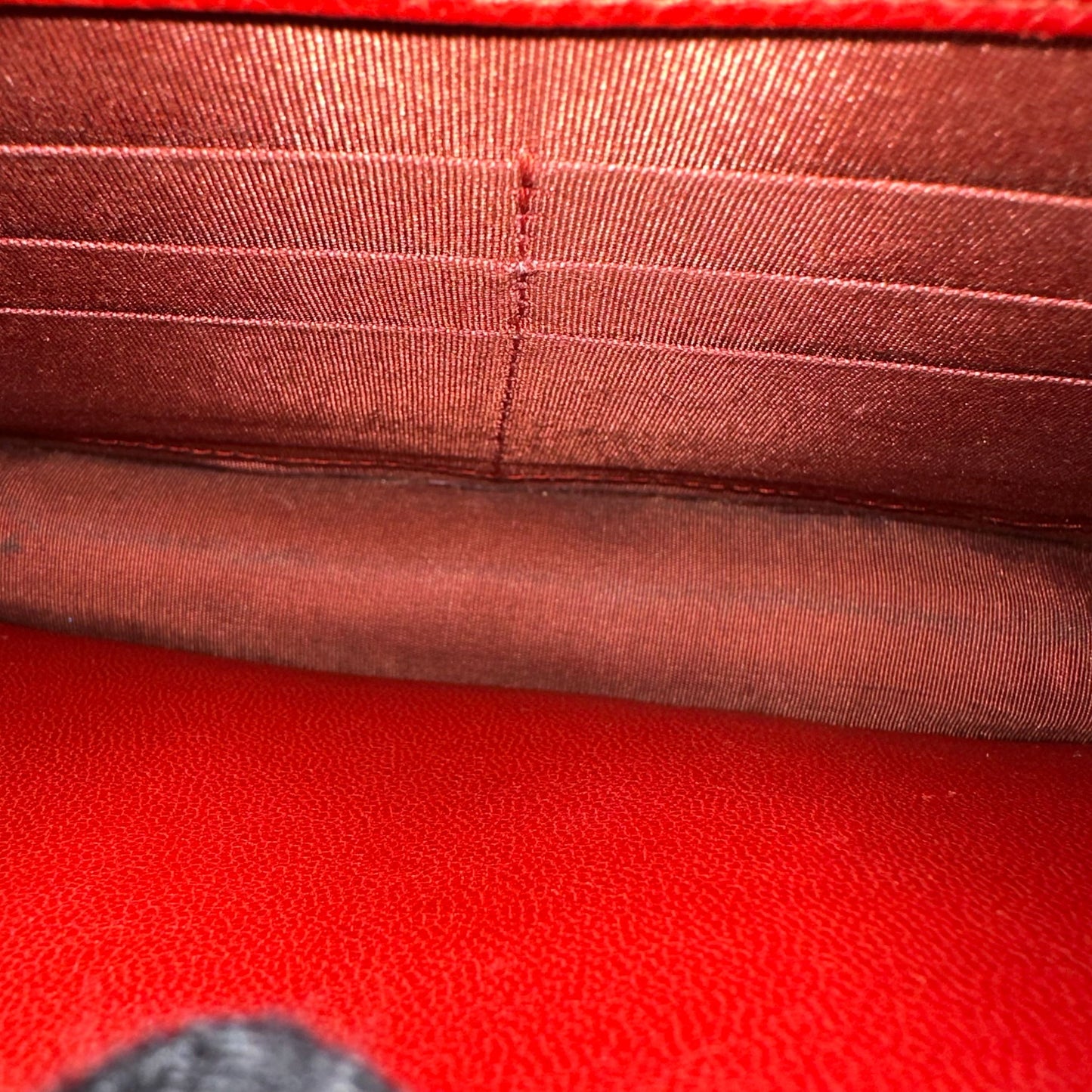 Caviar Boy WOC Wallet On Chain Red SHW No 22