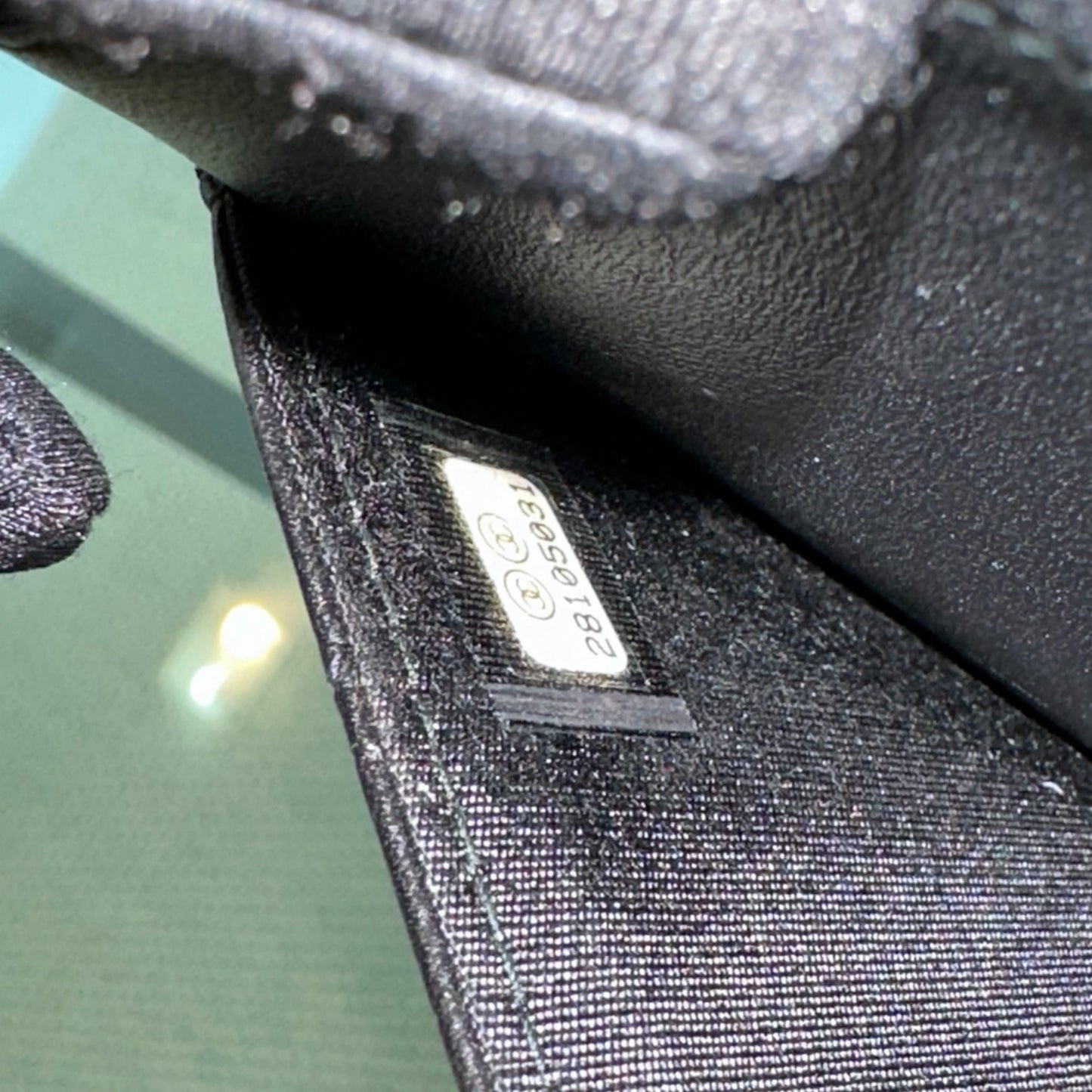 *Full Set, Receipt, 2019* WOC Wallet On Chain Quilted Lambskin Black GHW No 28