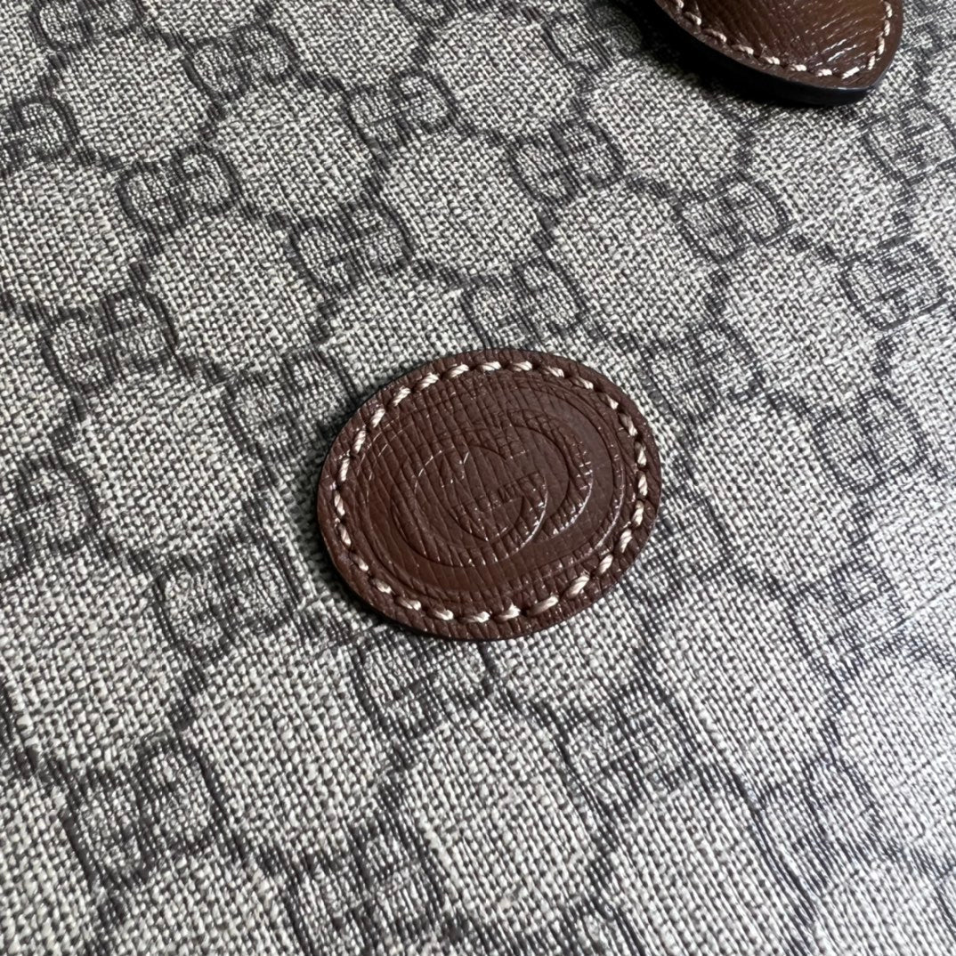 Gucci Medium Tote Bag With Interlocking G