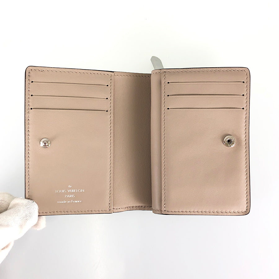LOUIS VUITTON Mahina Portefeiulle Claire M80817 Bifold wallet