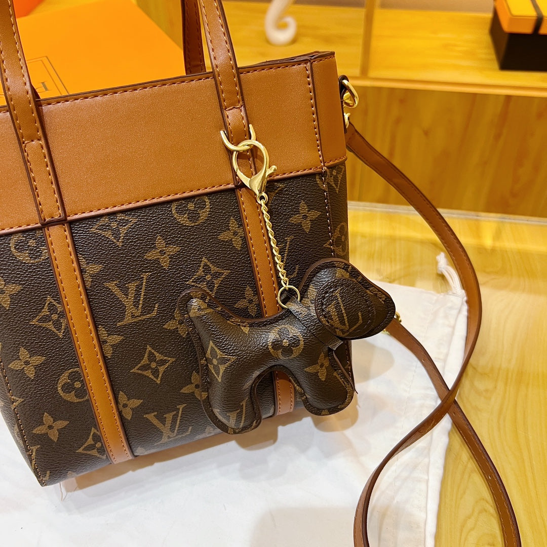 Louis Vuitton ( Christian dior, MCM , Coach , Gucci ) handbags