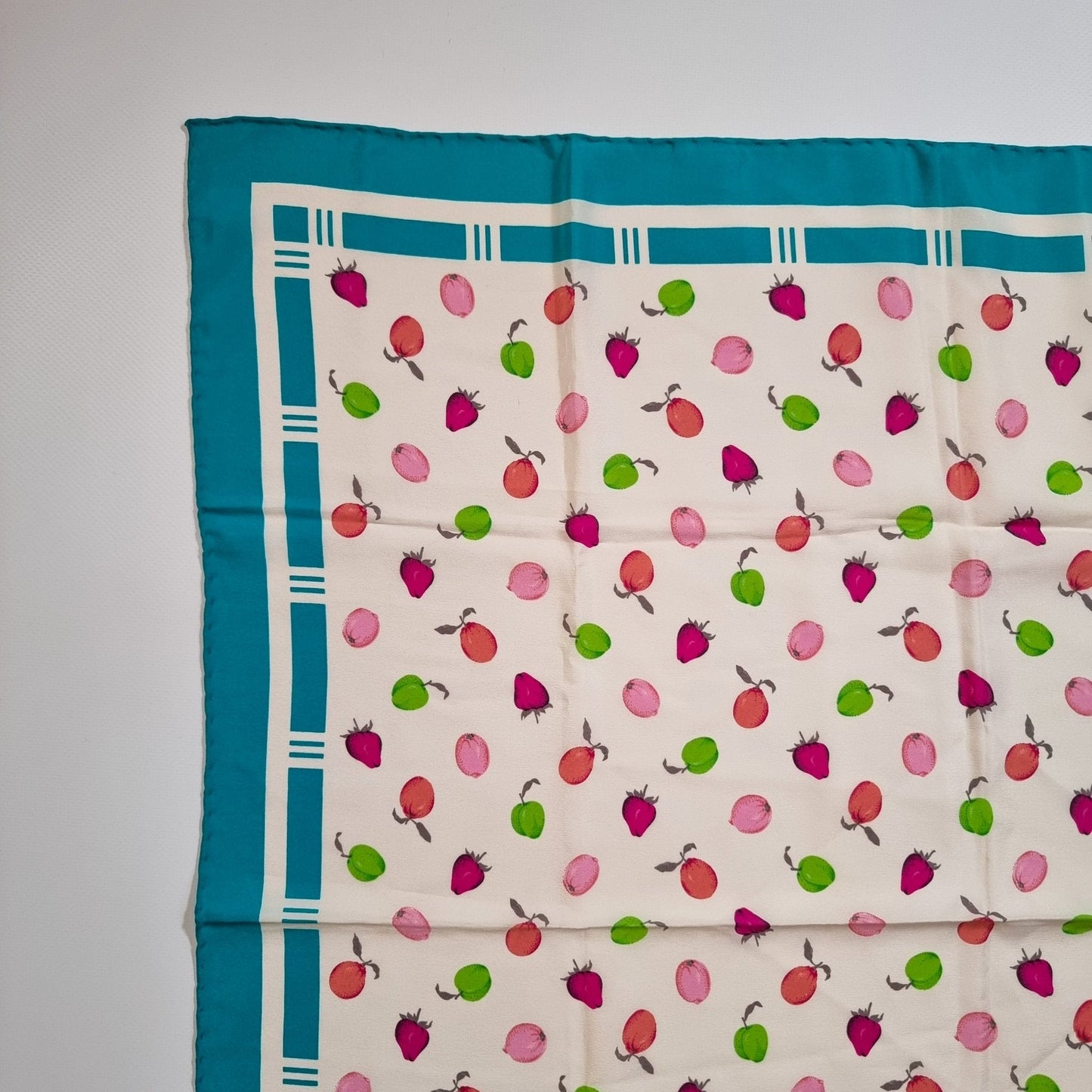 Gucci Vintage Pure Silk Foulard Fruit Design