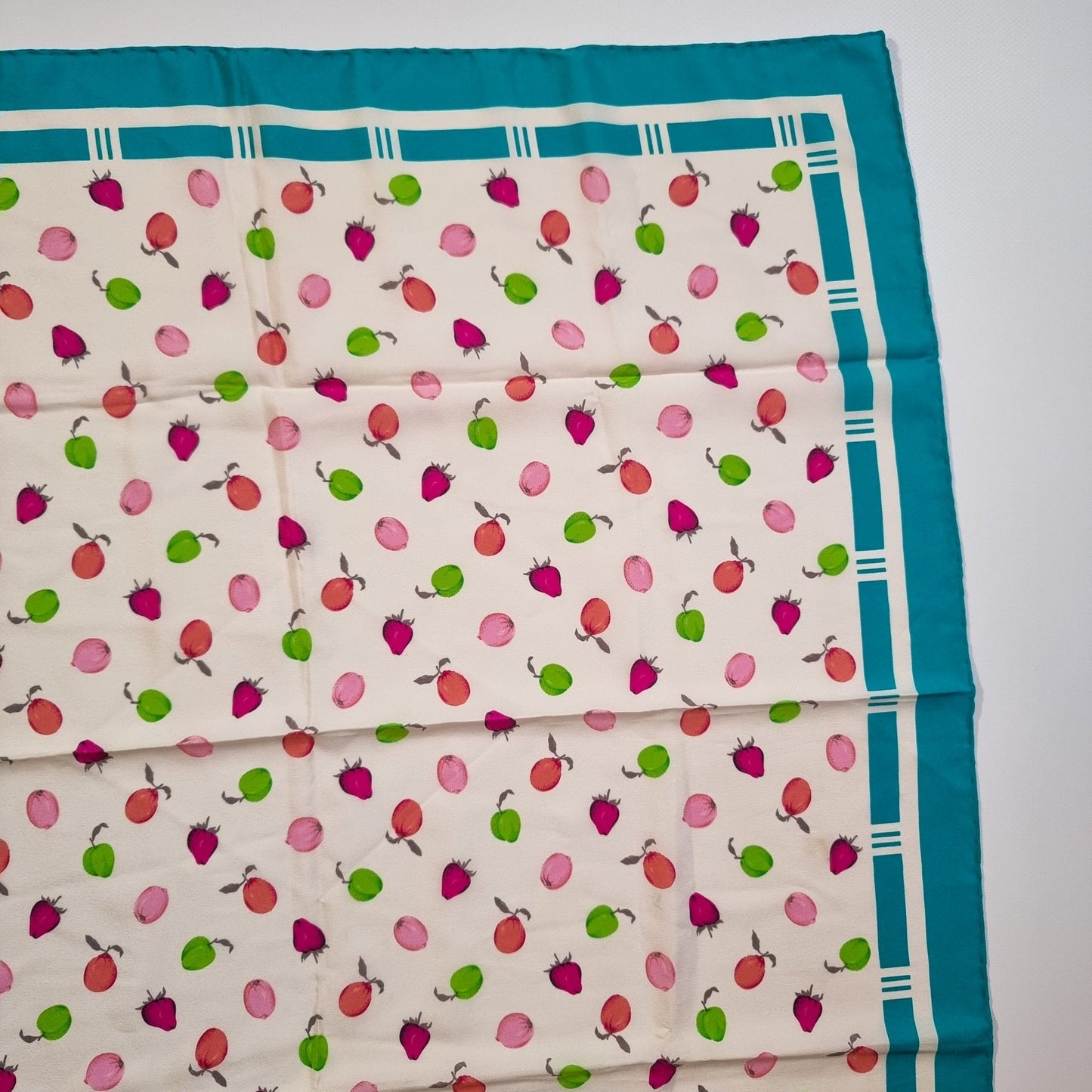 Gucci Vintage Pure Silk Foulard Fruit Design