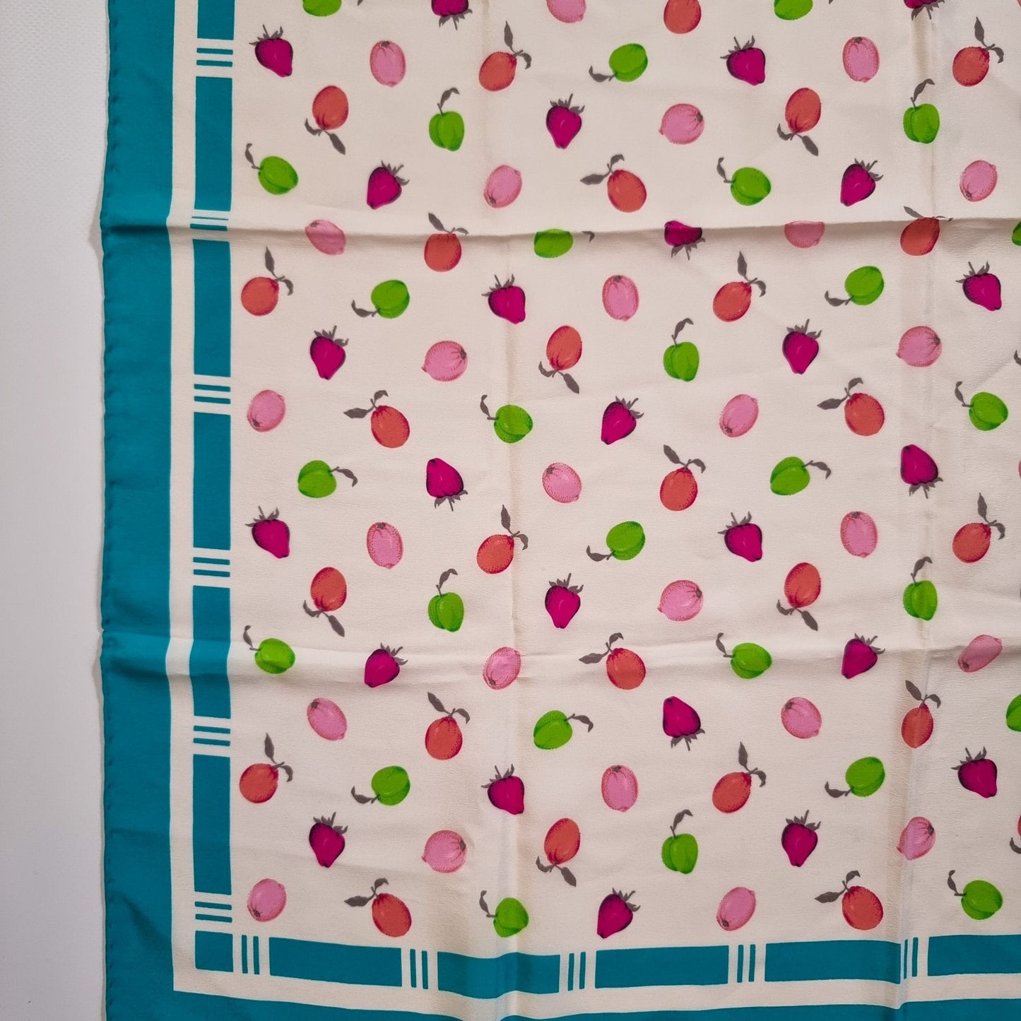 Gucci Vintage Pure Silk Foulard Fruit Design