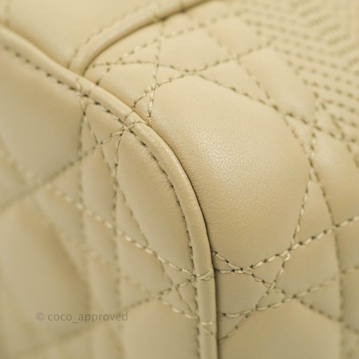 Christian Dior Small Diortravel Vanity Case Beige Lambskin Cannage