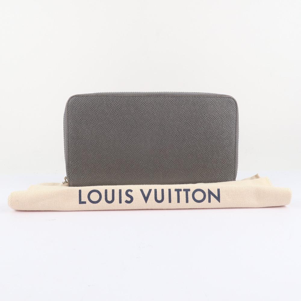 Louis Vuitton Gray Leather Zippy organizer wallet accessories