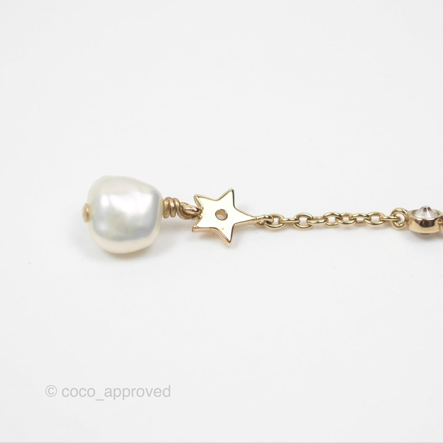 Christian Dior Crystal Pearl Shiny D Earrings Gold Tone