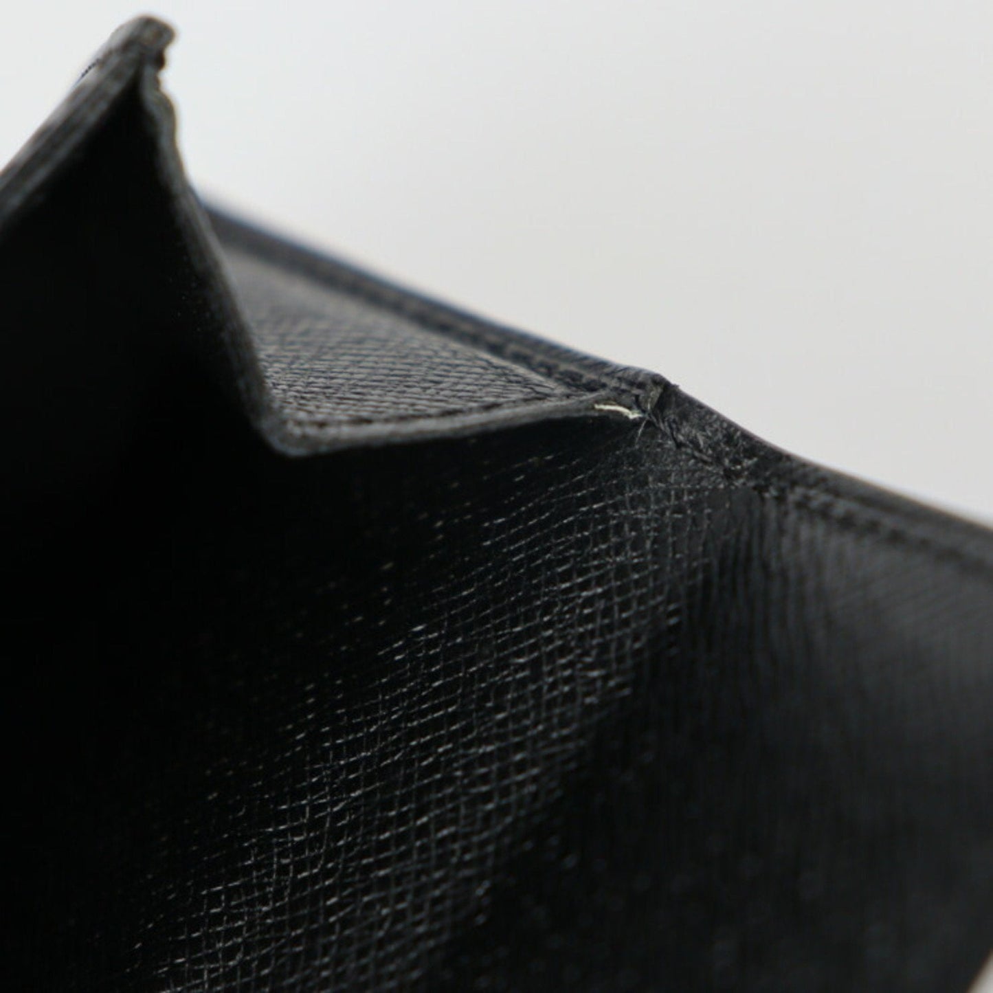 Louis Vuitton Black Leather Ludlow wallet accessories
