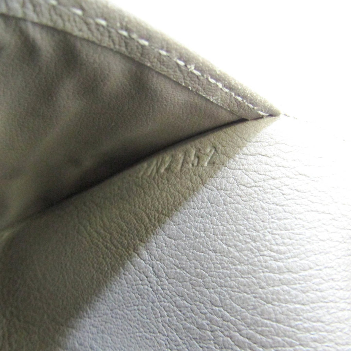 Louis Vuitton Beige Leather Mahina wallet accessories
