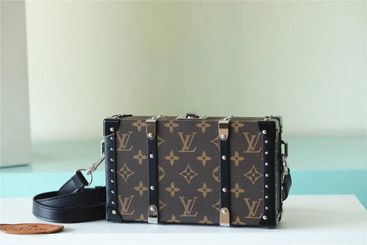 Franco Shops - Louis Vuittons  - 9936