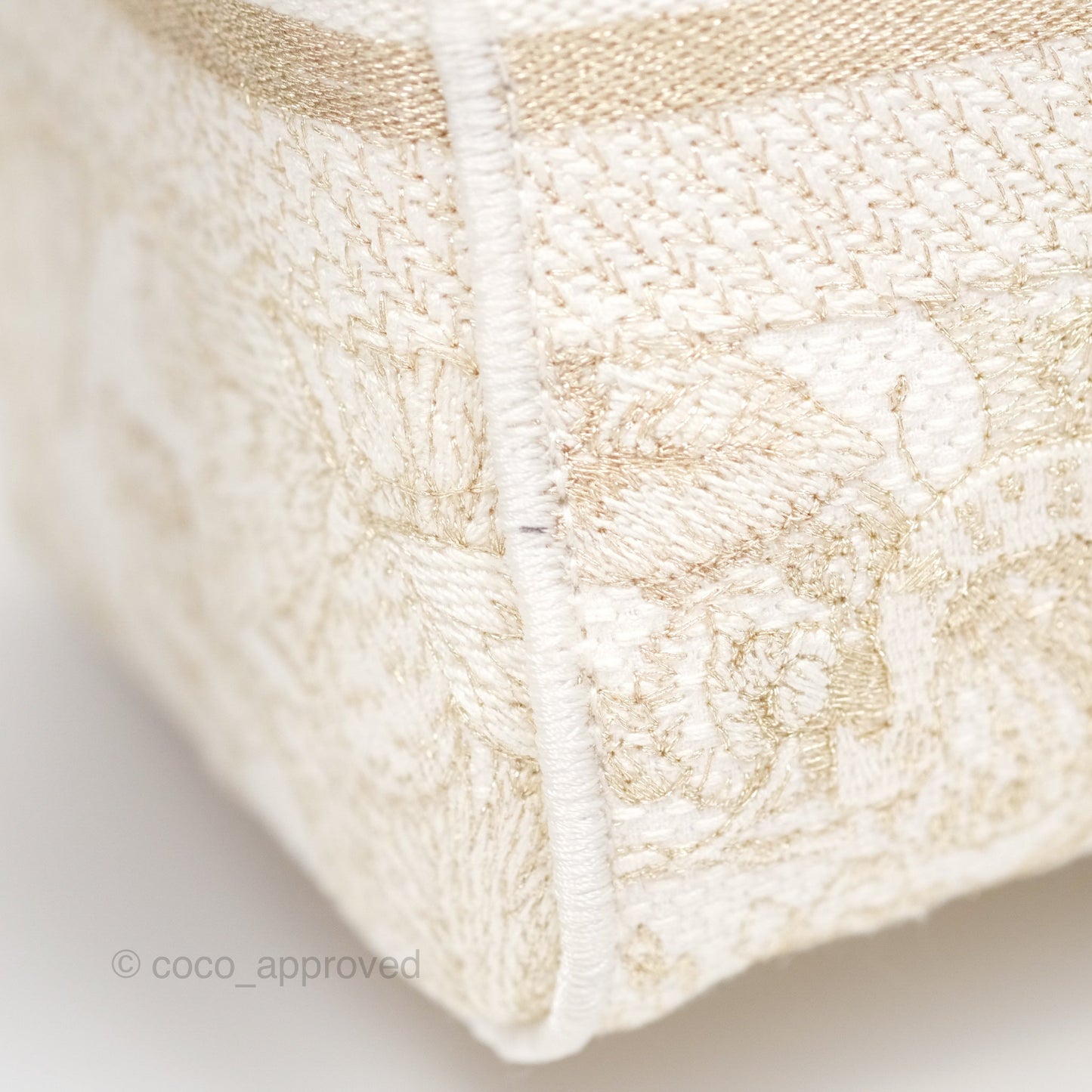 Christian Dior Medium Lady D-Lite Bag Dior Jardin d'Hiver Embroidery White