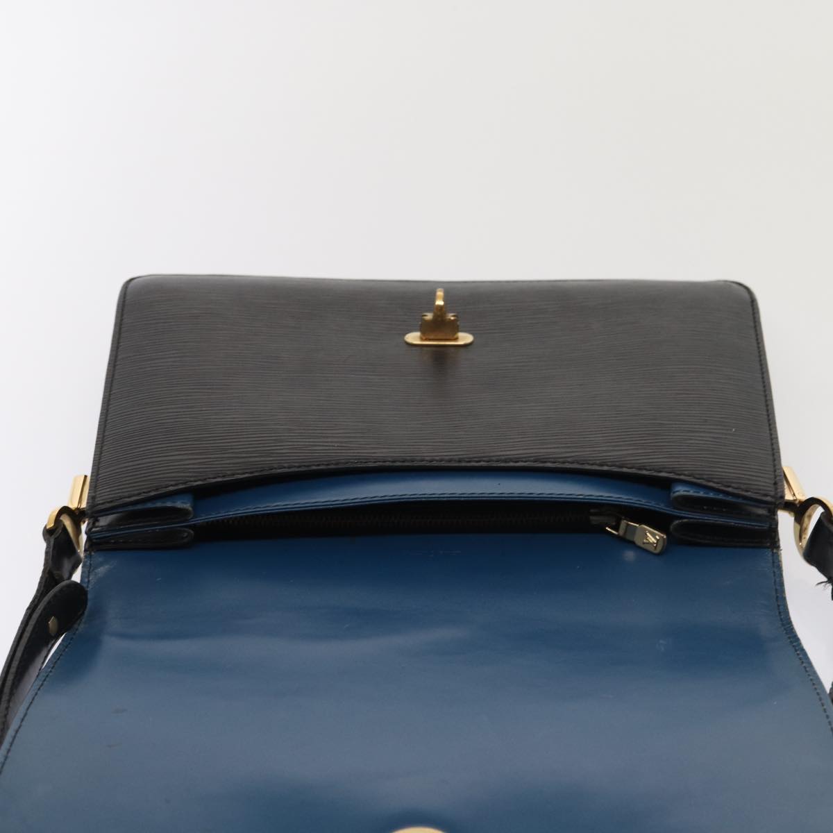 LOUIS VUITTON Epi Bicolor Free Run Shoulder Bag Black Blue M52415 LV Auth 87867