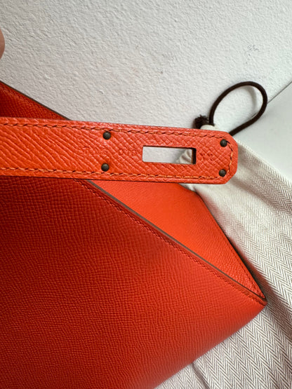Hermes Orange Kelly 32 Sellier Bag in Epsom Leather with Gold Hardware
